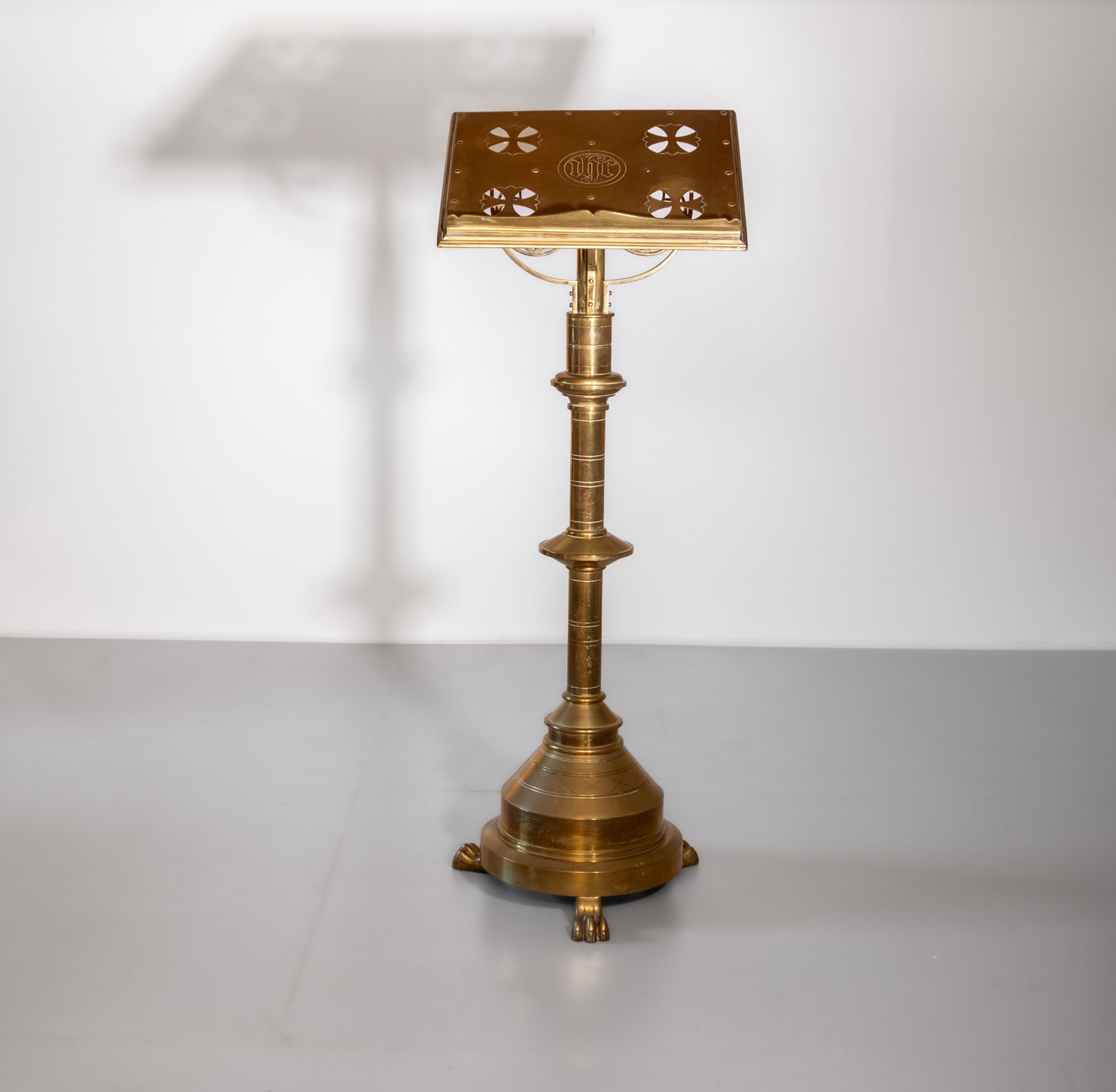 Late Victorian Brass Standing Church Gothic Lectern photo vinterior