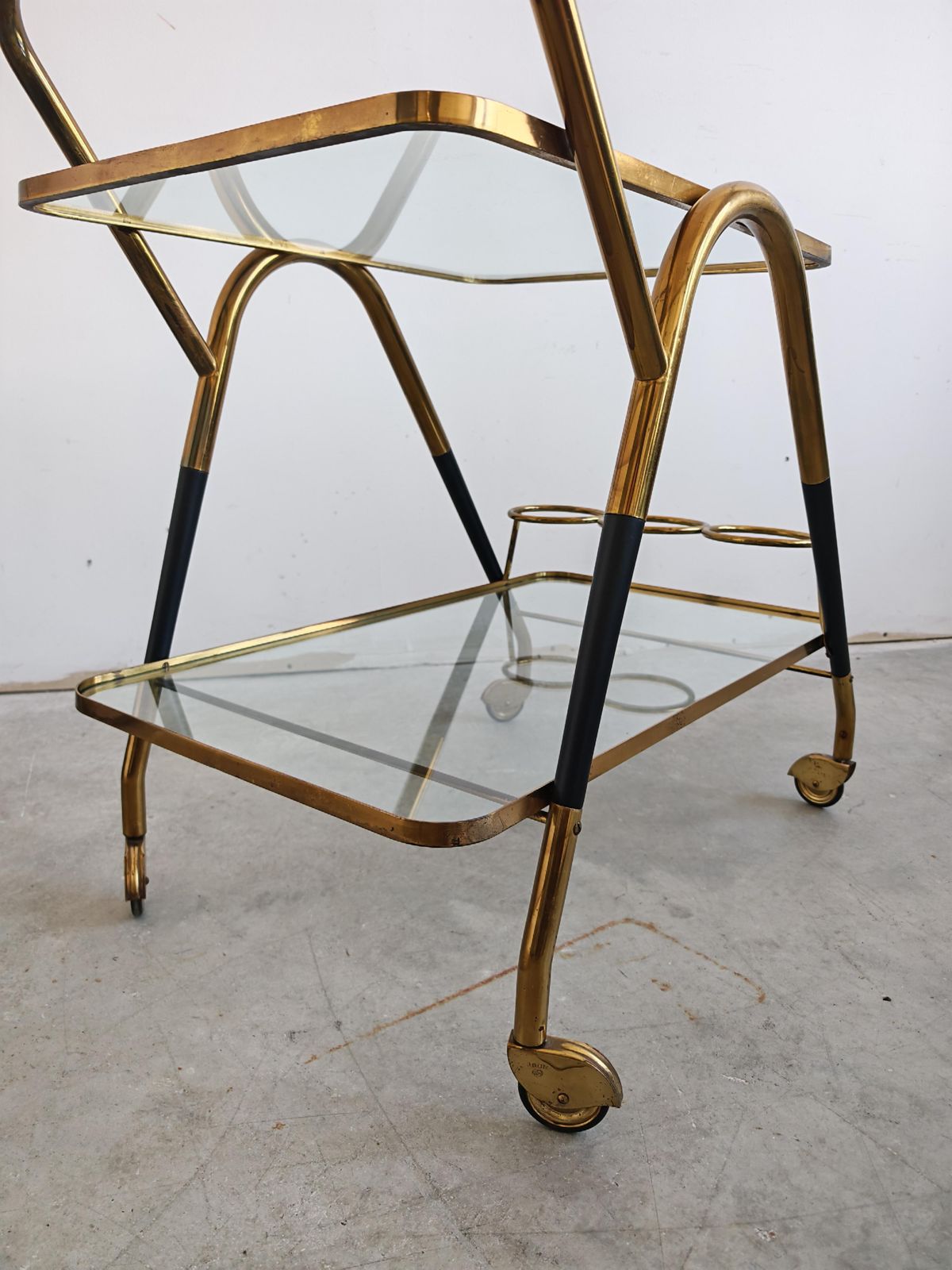 photo for sale Mid-Century Modern serveerwagen, Cesare Lacca, messing en geëboniseerd hout, Italië