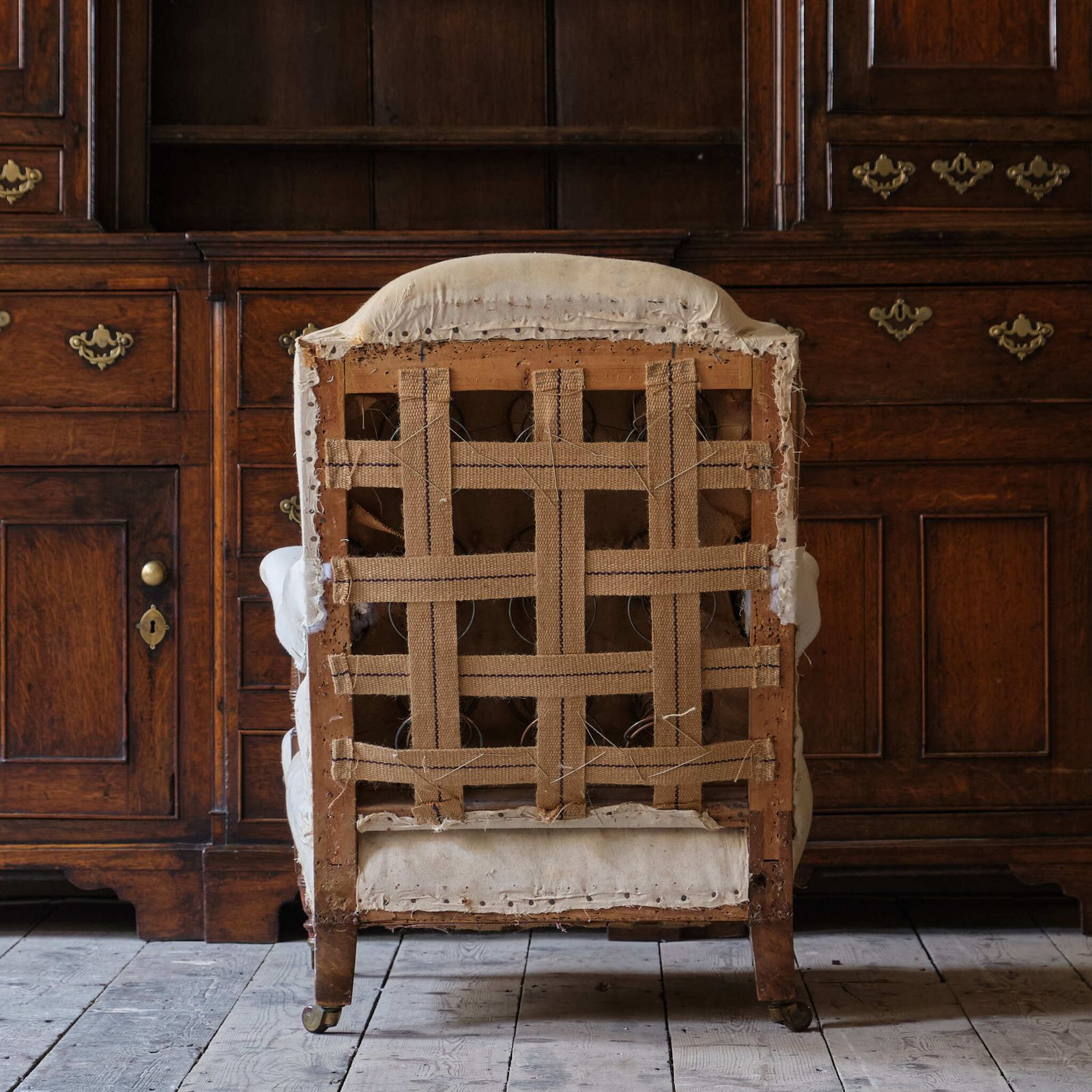 photo vintage Antique Hampton & Sons Open Armchair