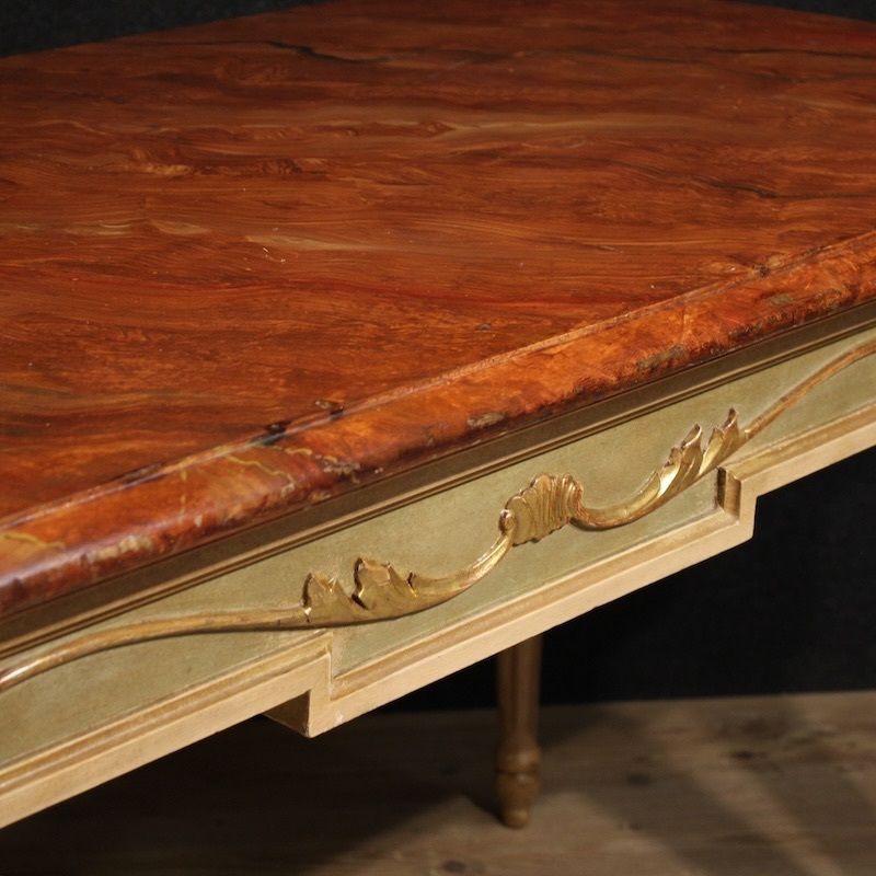 20e-eeuwse tafel in Louis XVI-stijl, gelakt en beschilderd photo vinterior