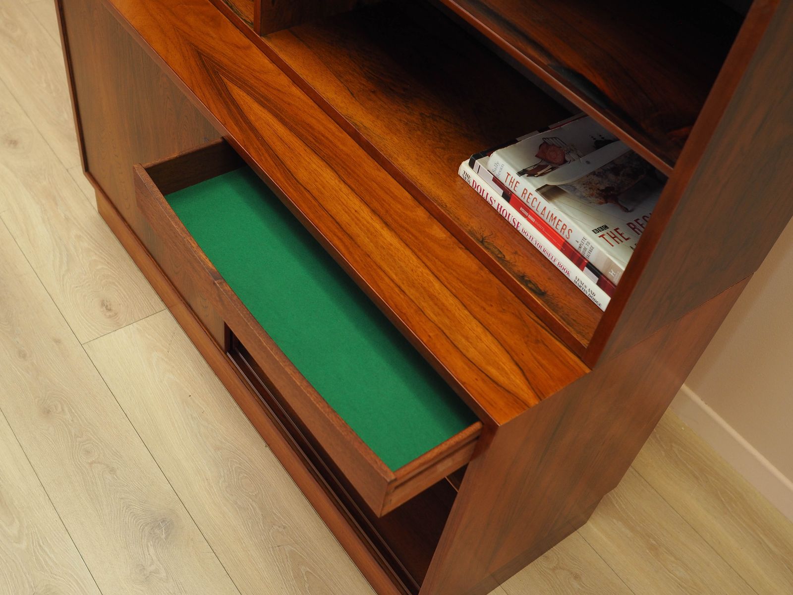photo furniture Vintage boekenkast, Deens design, jaren 1970, geproduceerd door Hundevad