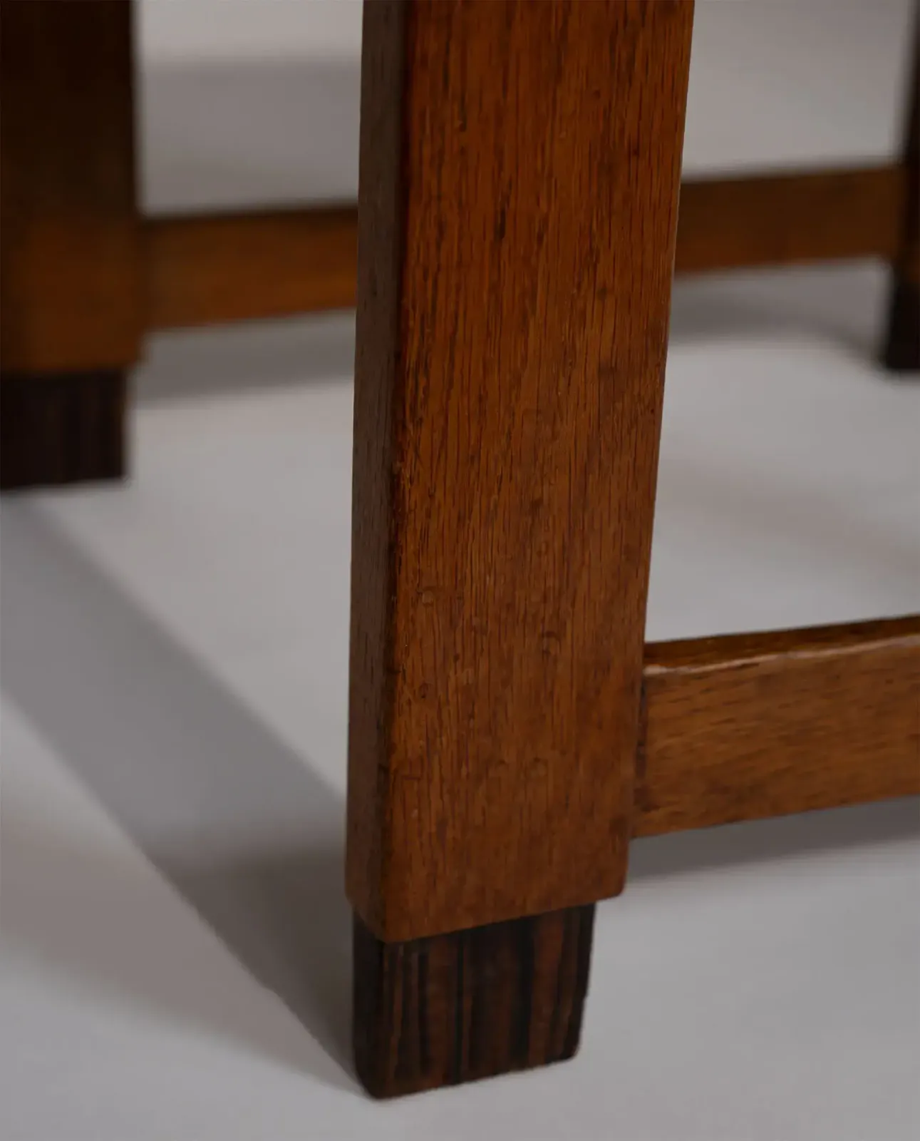 Amsterdam School eiken eetkamerstoelen, Nederland, jaren 1920 photo vinterior