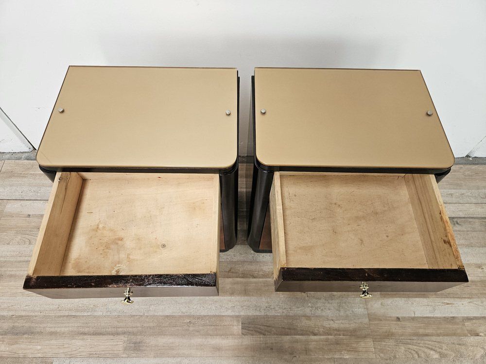 Tables de chevet Art déco en loupe de noyer, plateaux en verre rose, 1940, lot de 2 photo buy