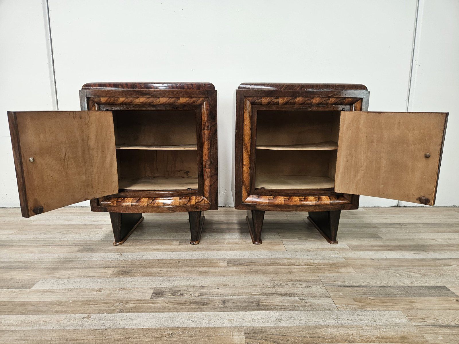 1538.0 Tuscan Art Deco Bedside Tables In Walnut Burl, 1940, Set Of 2 photo