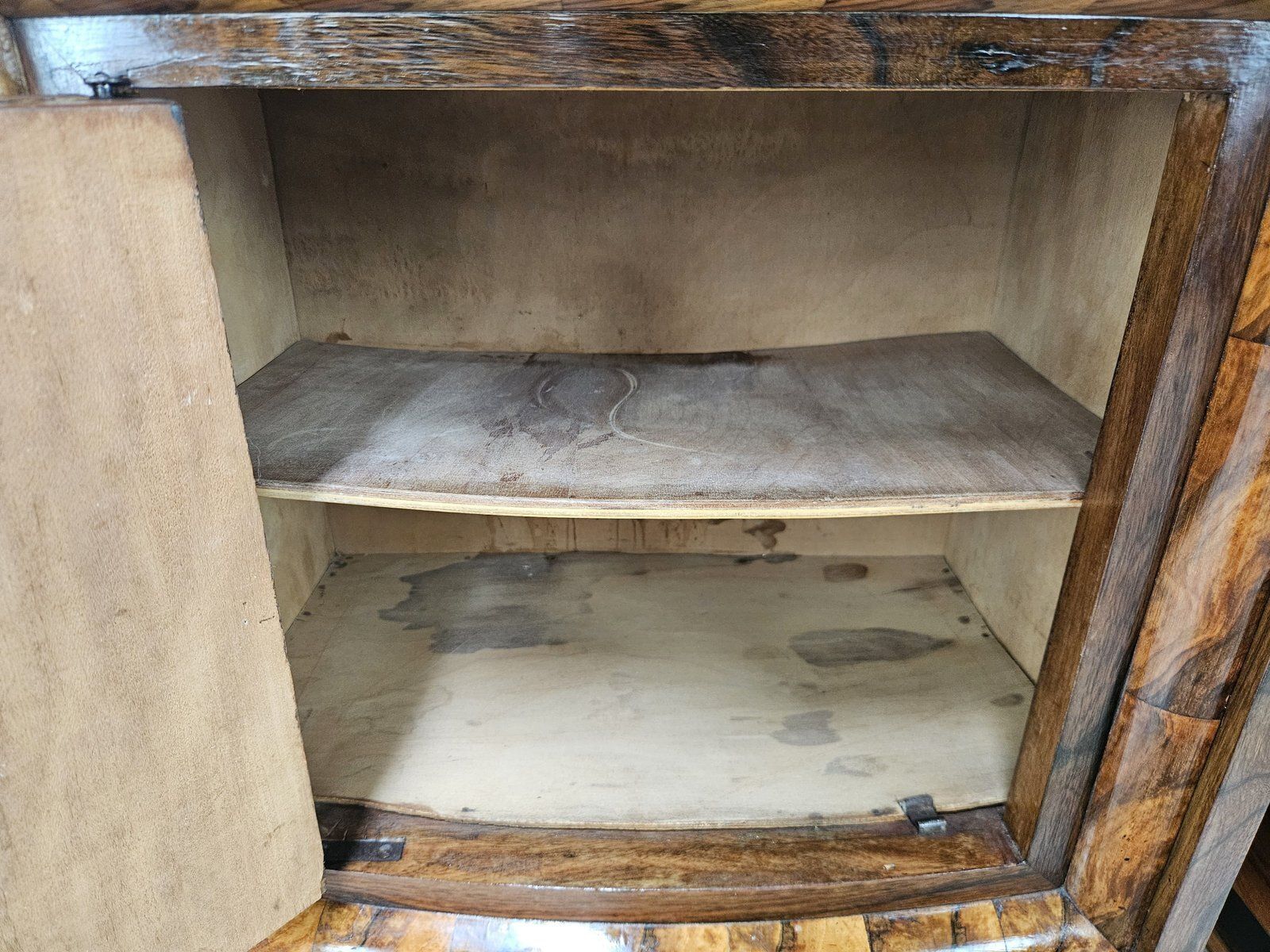 photo vinterior Tuscan Art Deco Bedside Tables In Walnut Burl, 1940, Set Of 2