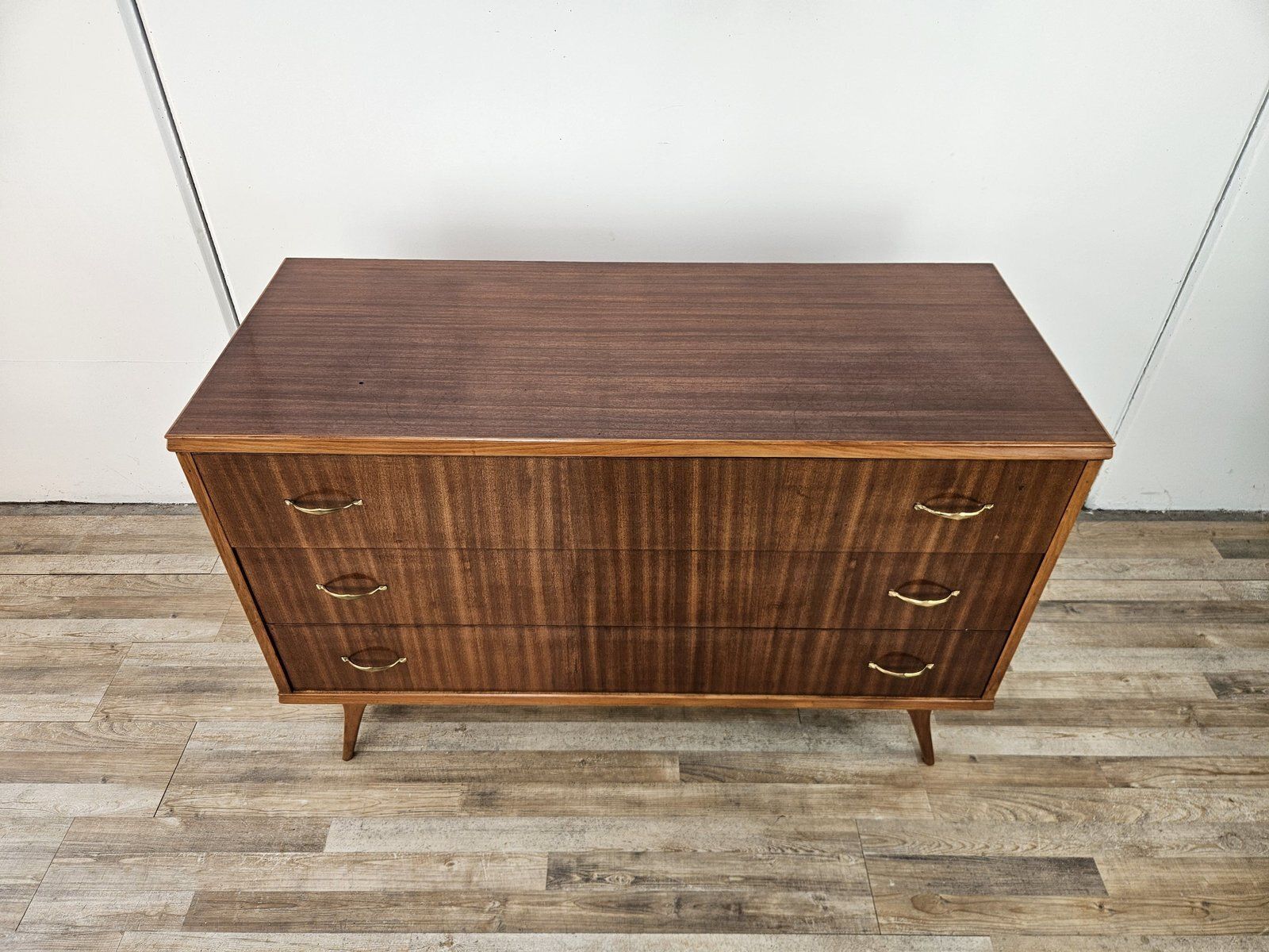 Commode en noyer, intérieur doublé, poignées en laiton, 1950 photo for sale