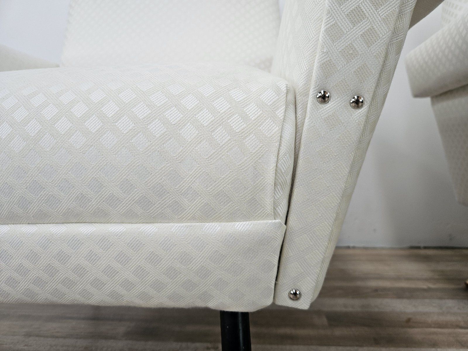 photo buy Mid-Century Modern Italiaanse stoelen in crème stof met ijzeren poten, 1950, set van 2