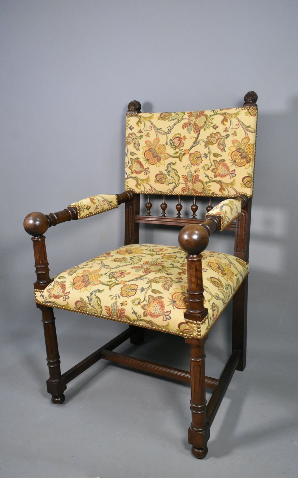 Fauteuil d'époque français en noyer massif, style Renaissance Revival transitional, revêtement tapissé photo Mobilier