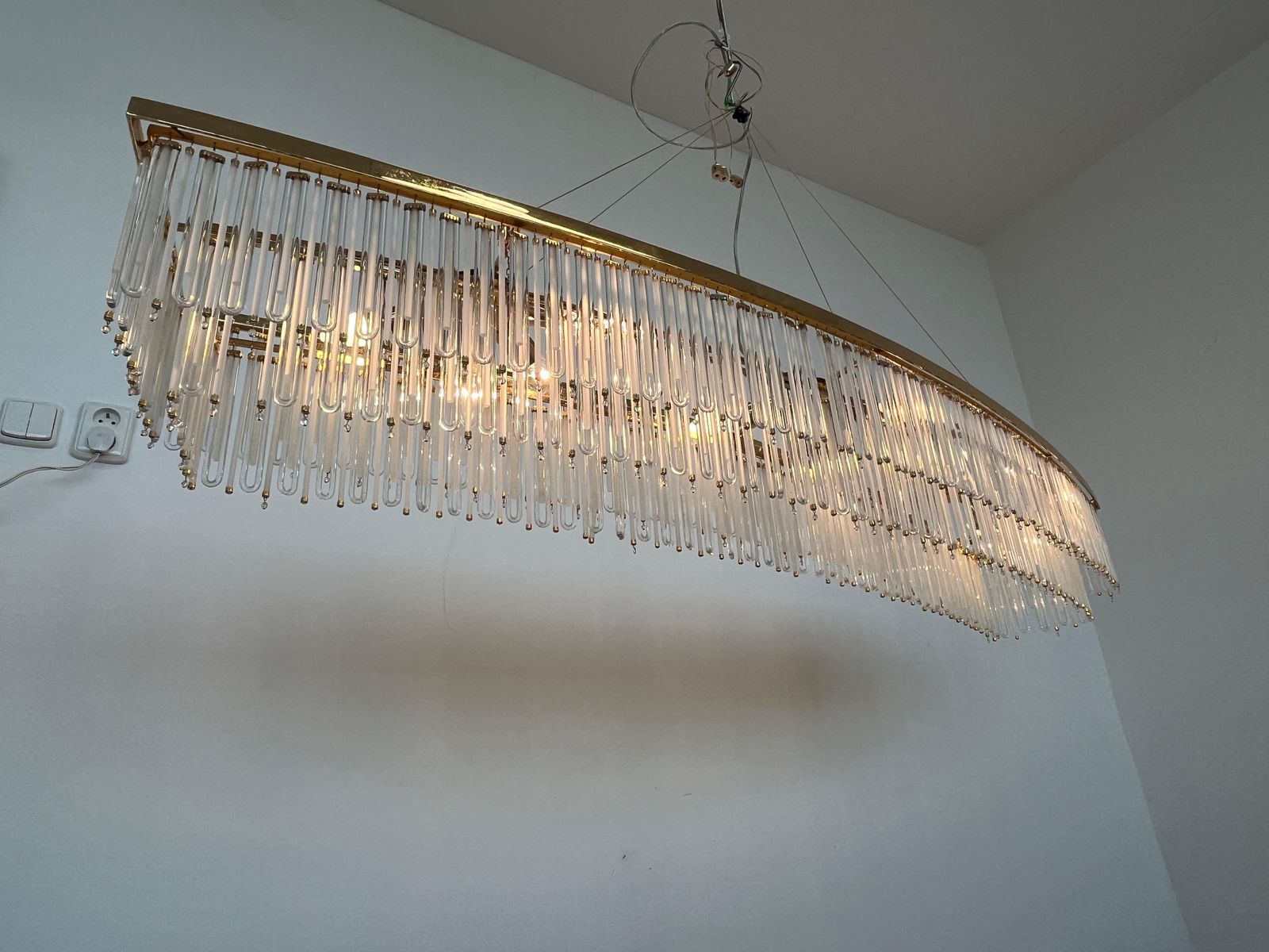 Groot handgemaakt XXL glazen en messing Oostenrijkse kroonluchter — jaren 1980 photo for sale