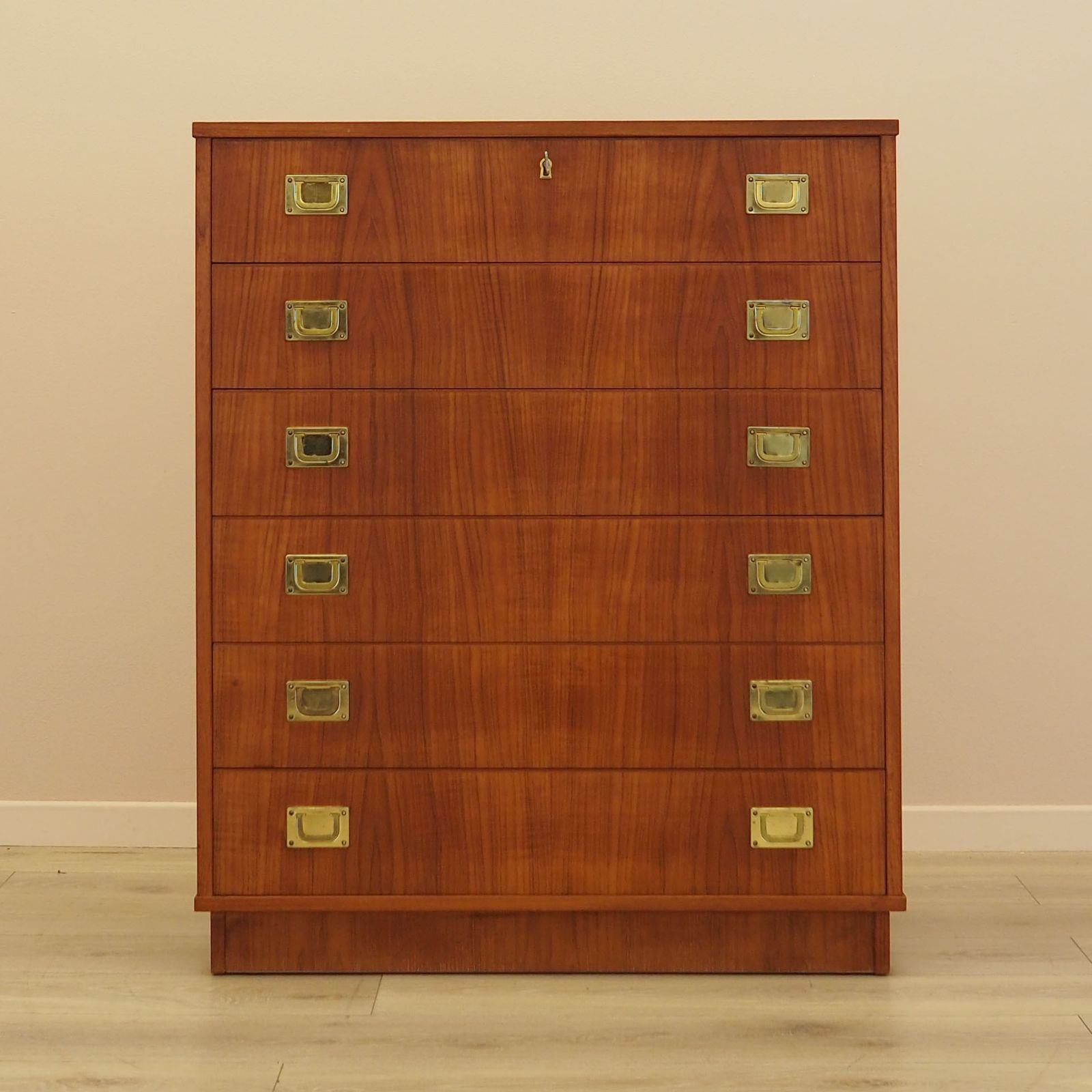 Commode en teck, design danois, années 1960, fabriquée au Danemark photo furniture