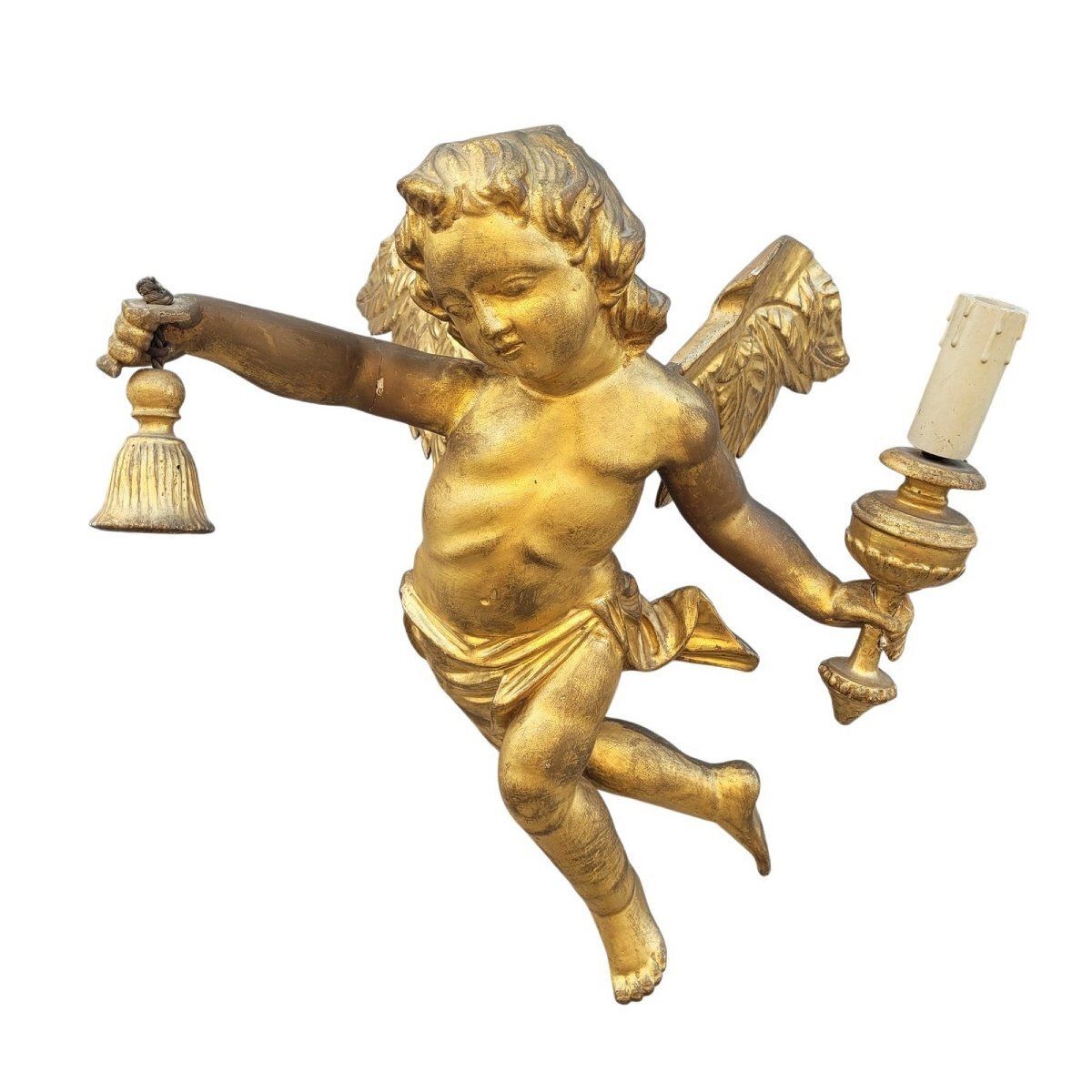 Putto ailé en bois doré tenant une lampe, Italie, XIXe siècle