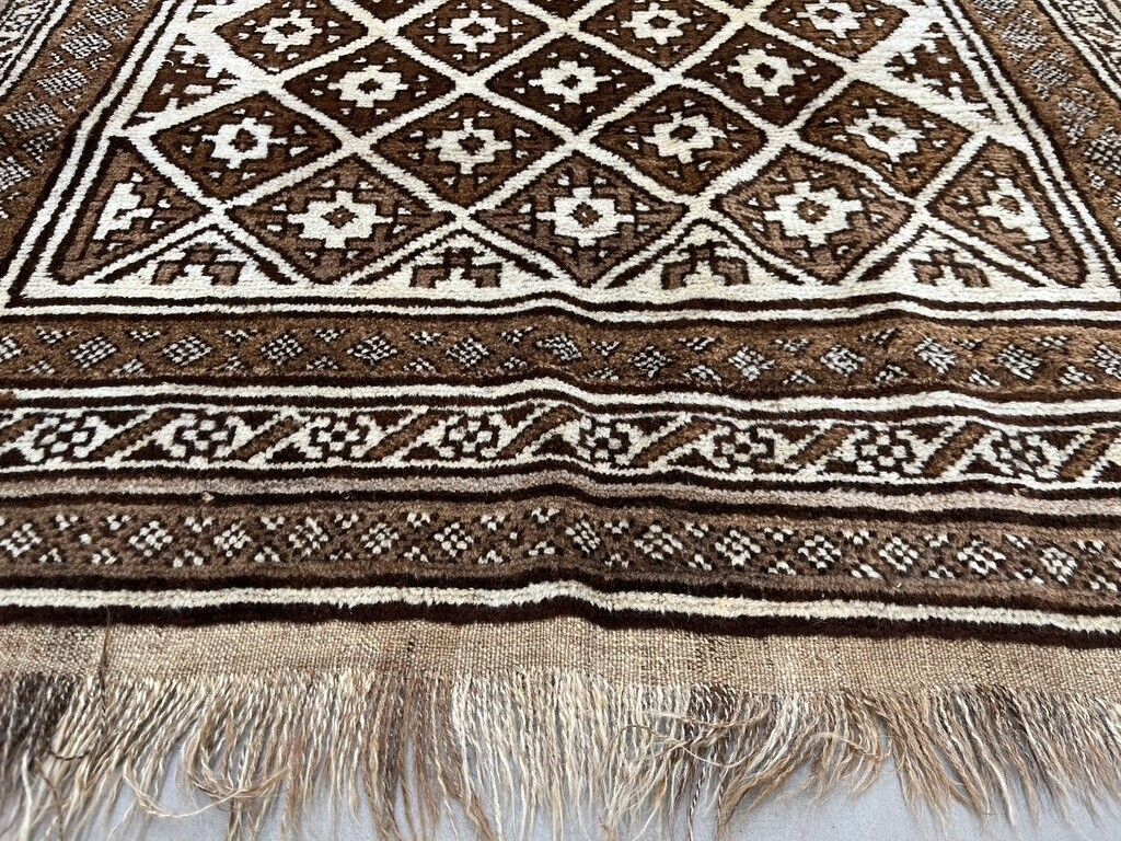 photo for sale Vintage Luri Rug 245x138 Cm Medium, Shabby Chic Beige 2464