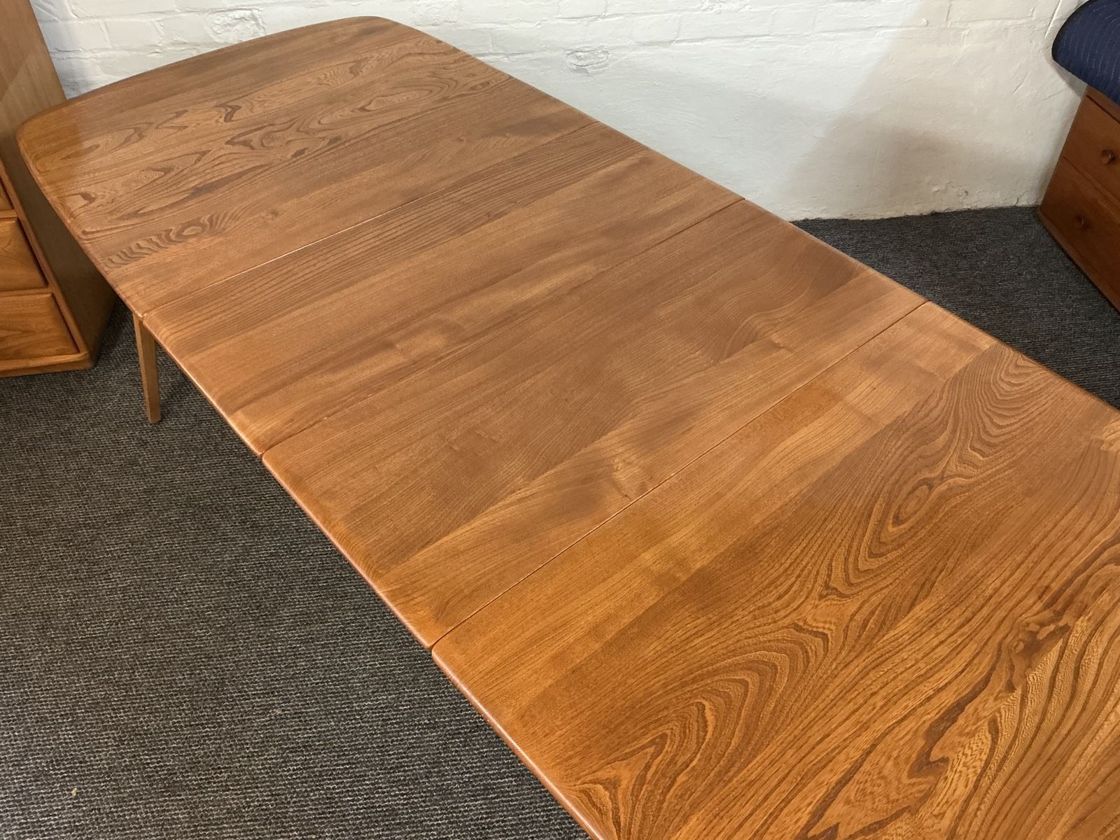 Ercol Grand Windsor Extending Plank Dining Table. photo furniture