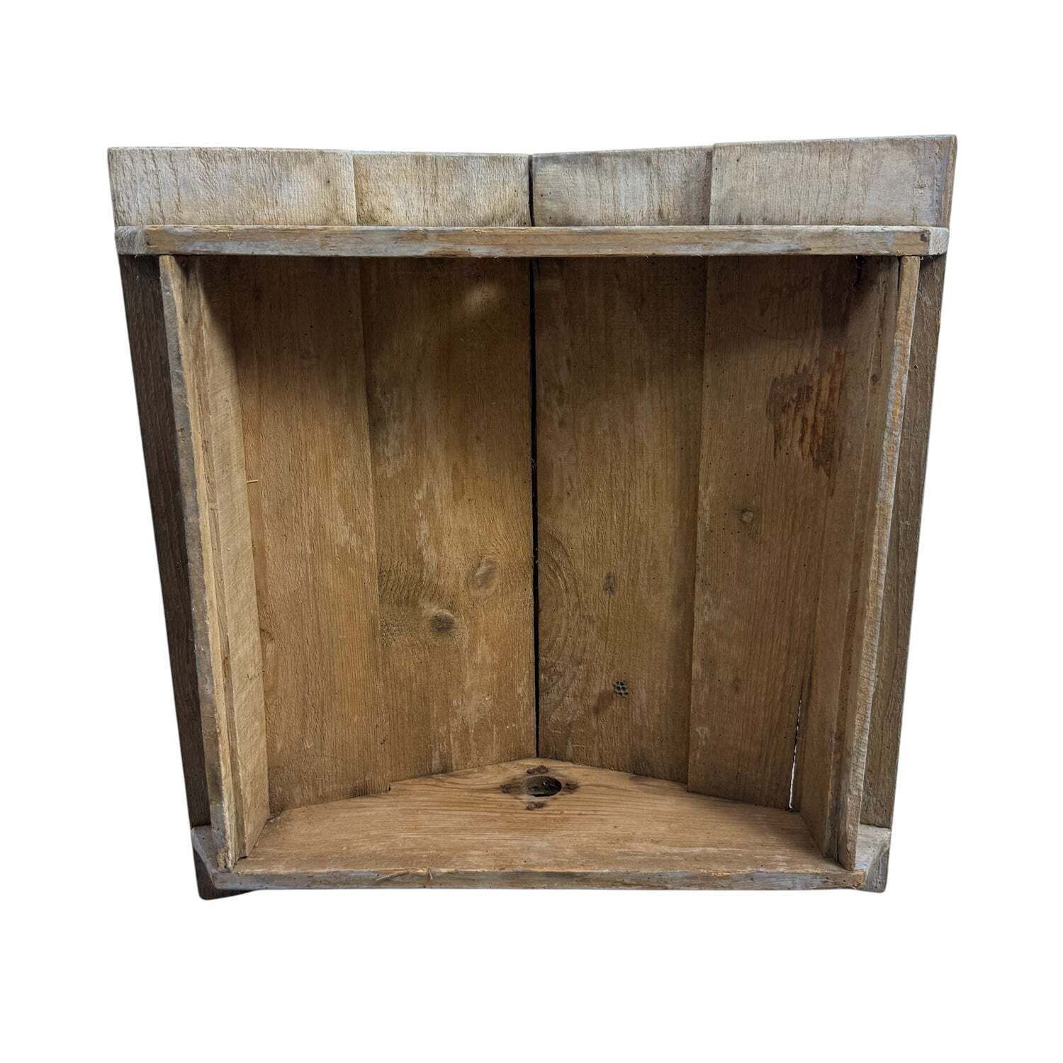 196.0 Franse antieke houten bijenkorf photo