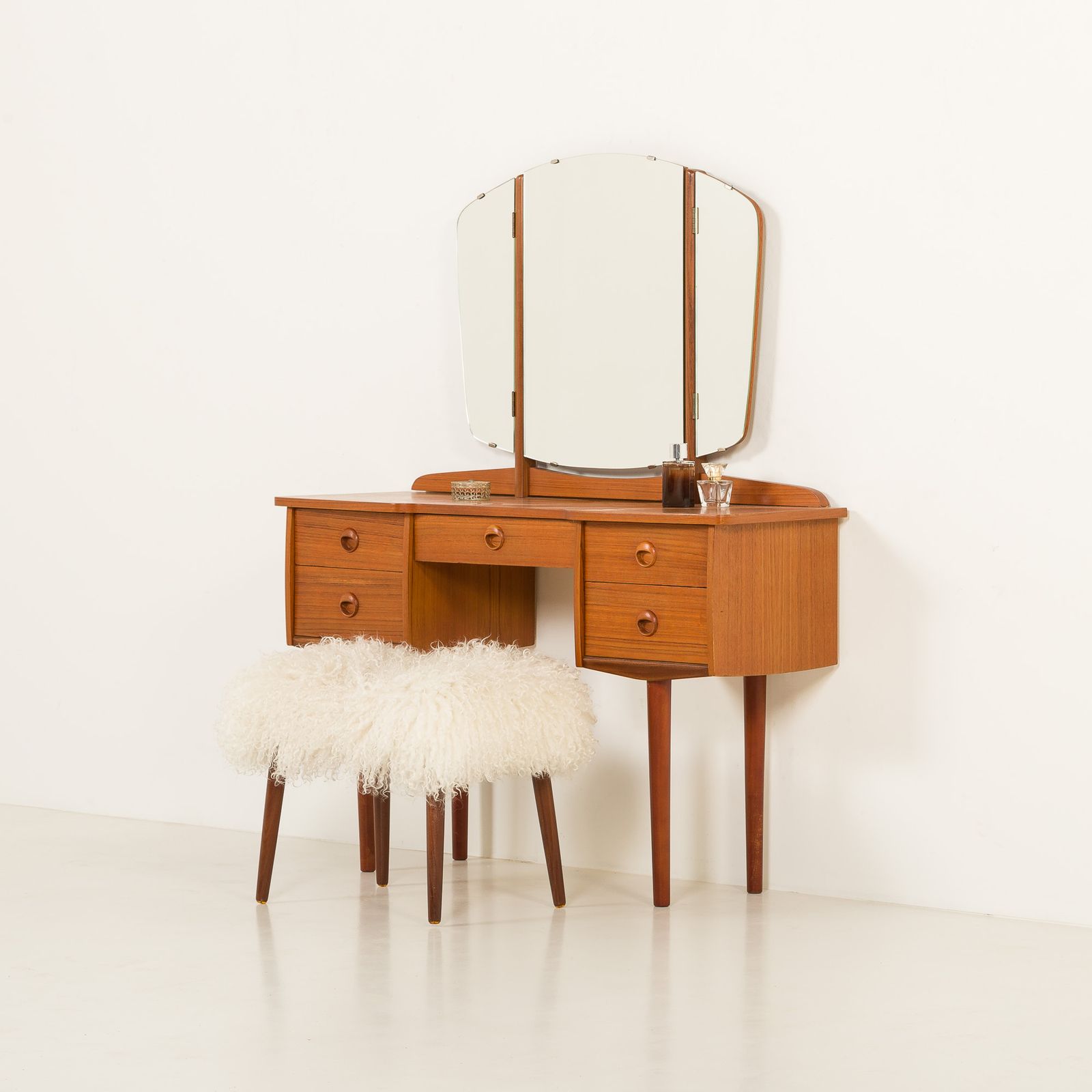 Scandinavian Mid Century Dressing Table In Teak, Norway, 1970s