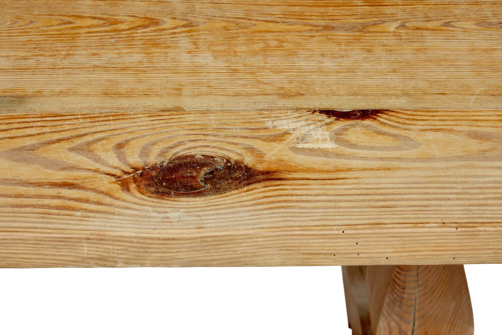 19e-eeuwse gesneden grenen reftereettafel photo 2475.0