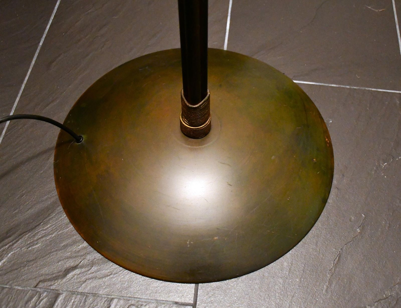 1173.0 Grote Franse art deco stijl vloerlamp met matglazen kap door Montauban, jaren 1980 photo