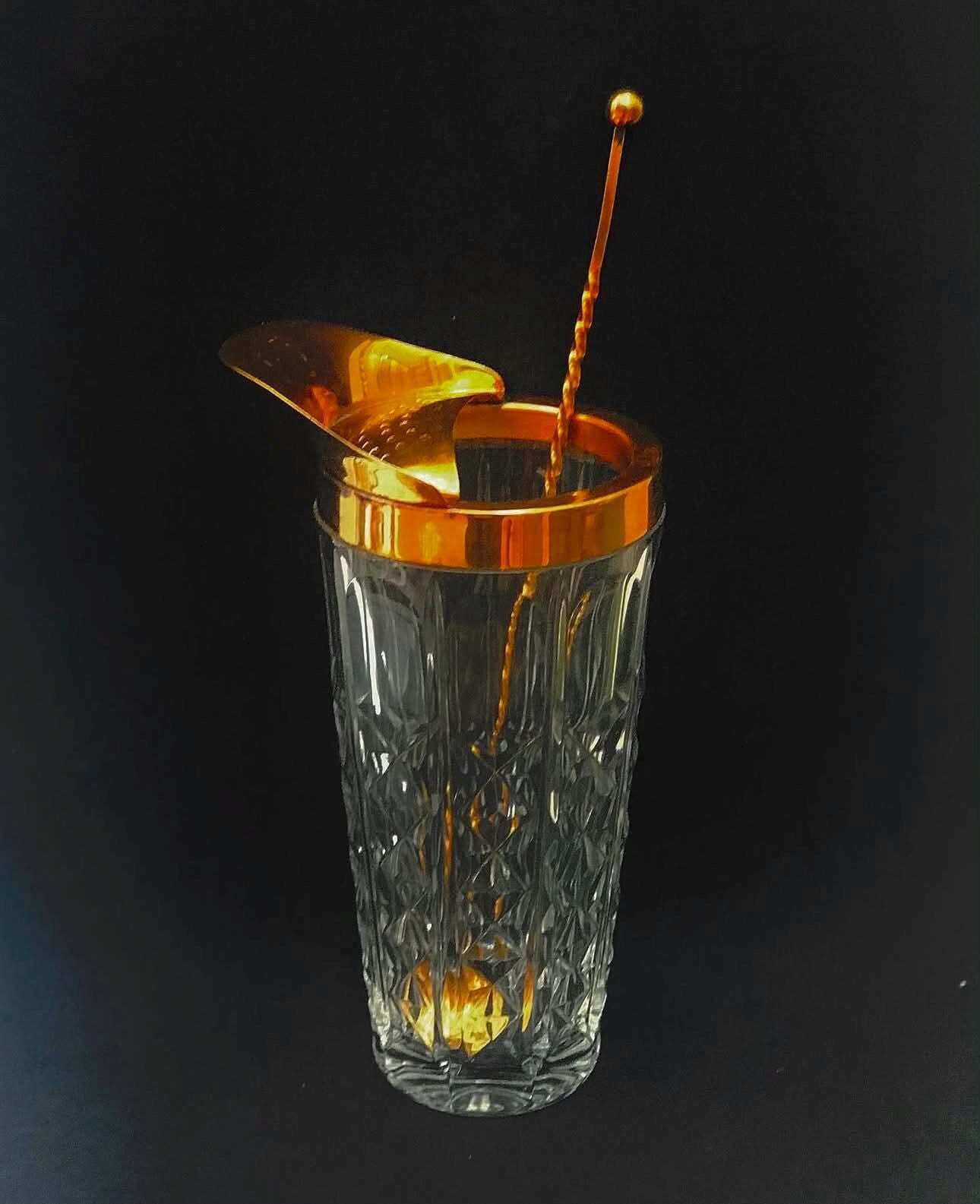 Pichet à cocktail en cristal Val Saint Lambert, bord doré avec cuillère, mid-century photo for sale