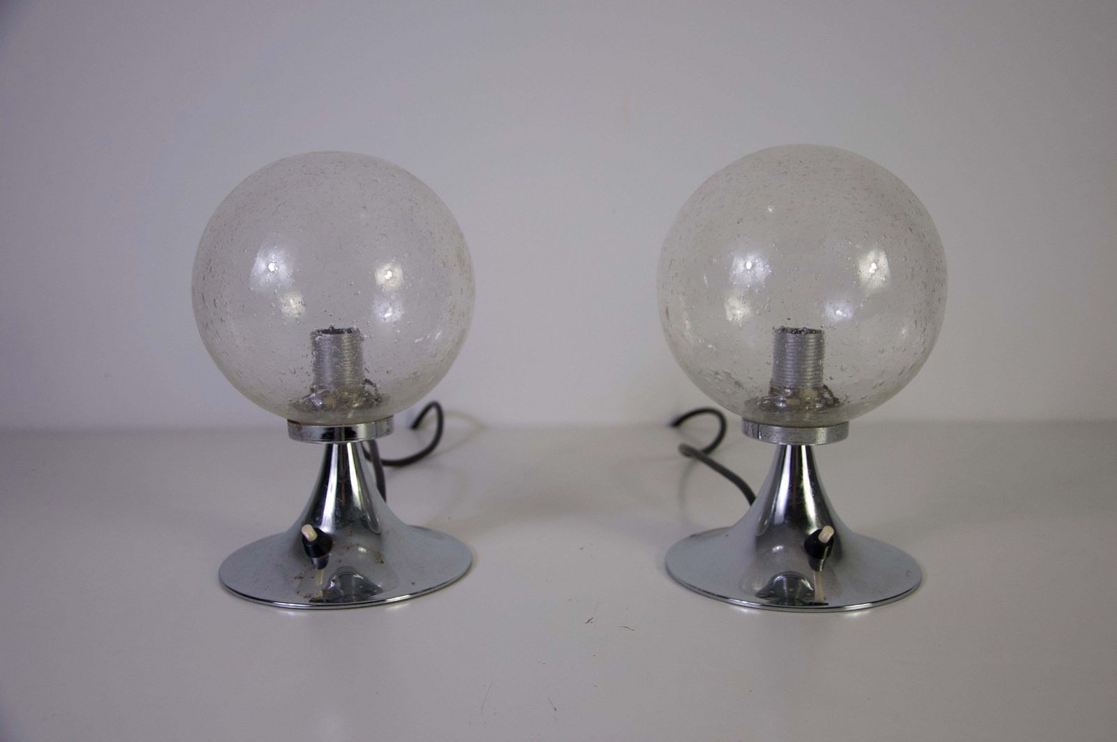 Chromen en glazen tafellampen, jaren 1960, Duitsland photo furniture