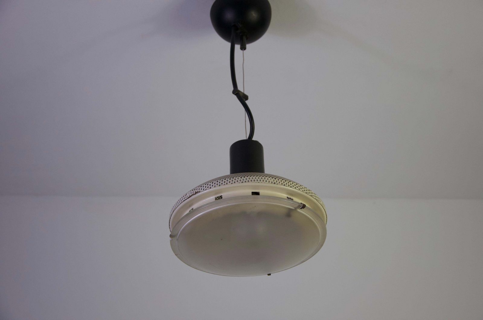 Witte Italiaanse plafondlamp, jaren 1970 photo 425.0