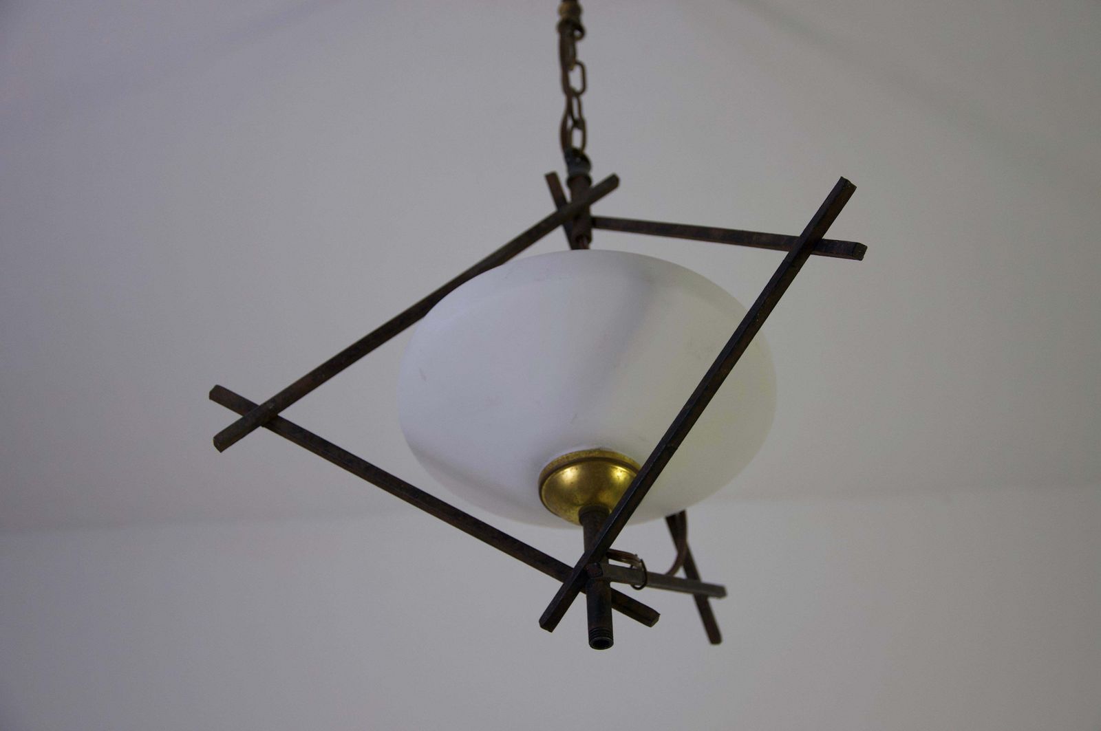 Zwarte en opaalglaze hanglamp van Maison Lunel, 1960, Frankrijk photo vinterior