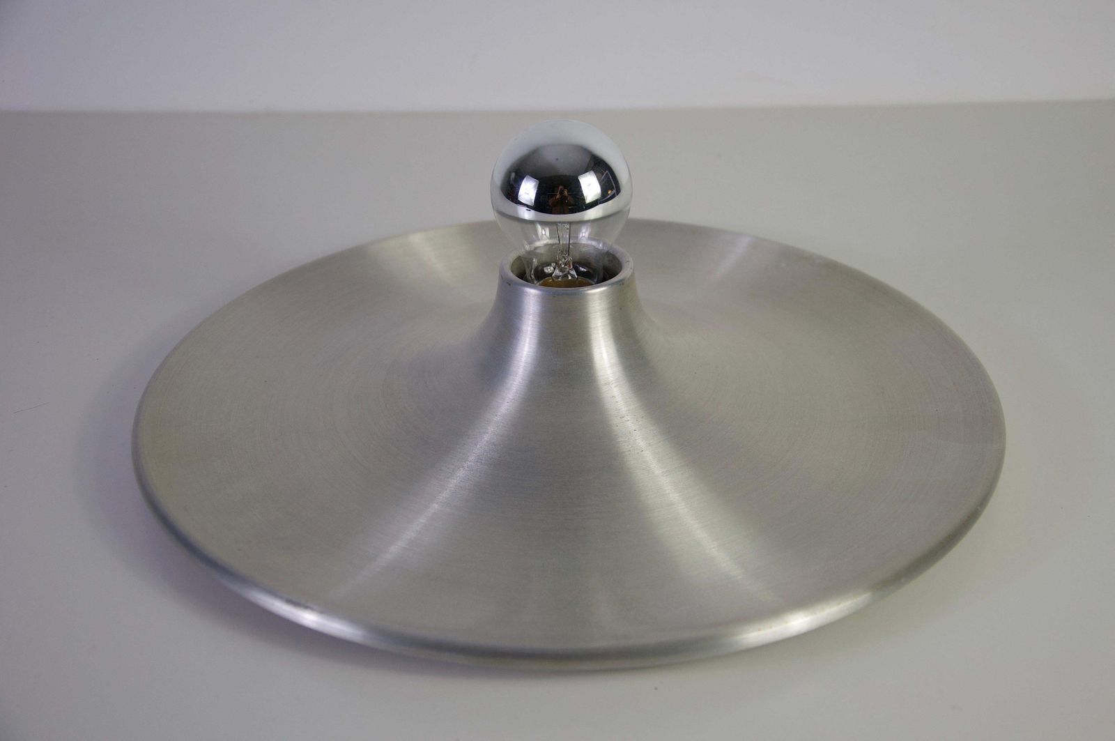 Chromen schijfvormige wandlamp of plafondlamp, Italië, ca. jaren 1960 photo Verlichting