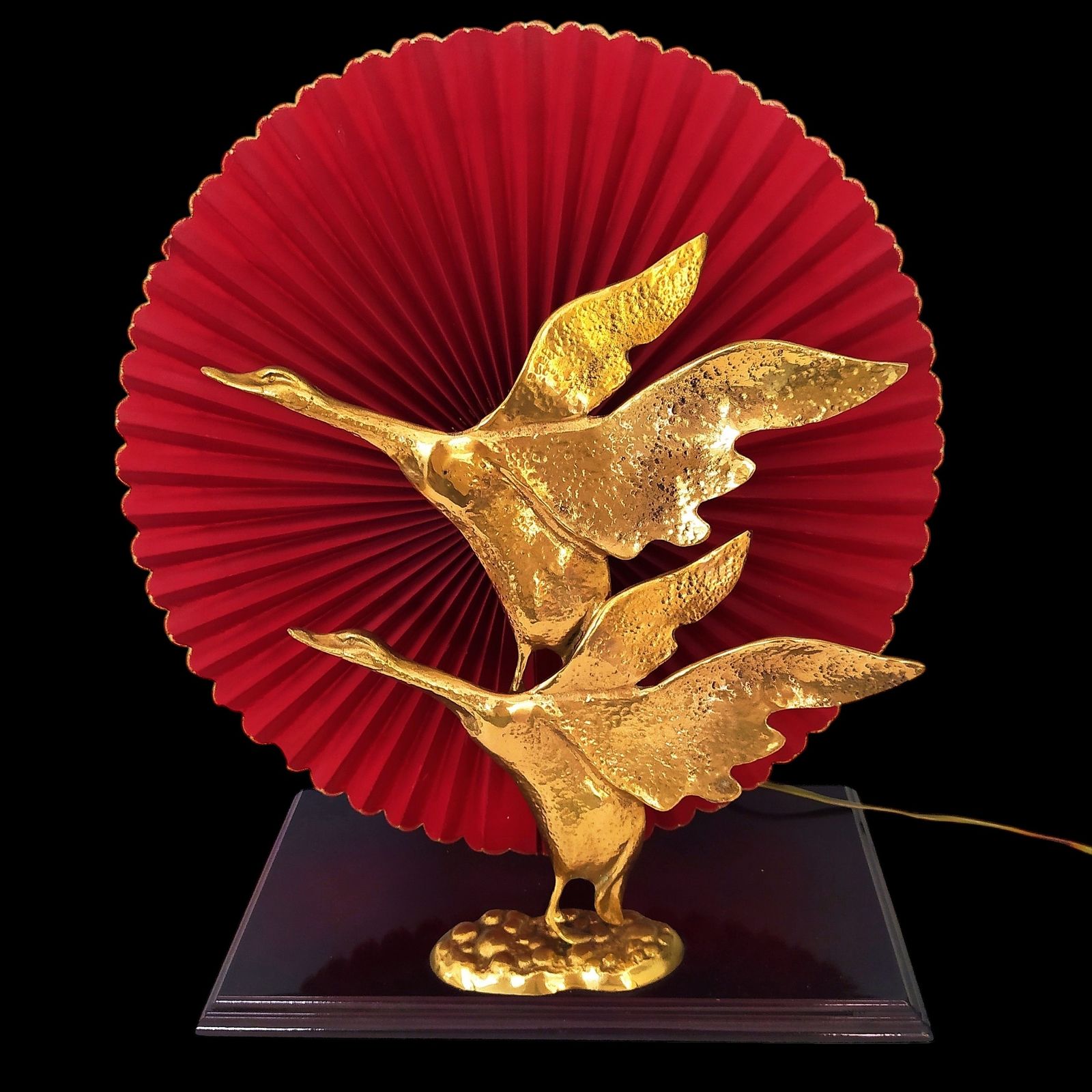 photo for sale 1970's Lanciotto Galeotti Geese In Flight Table Lamp.