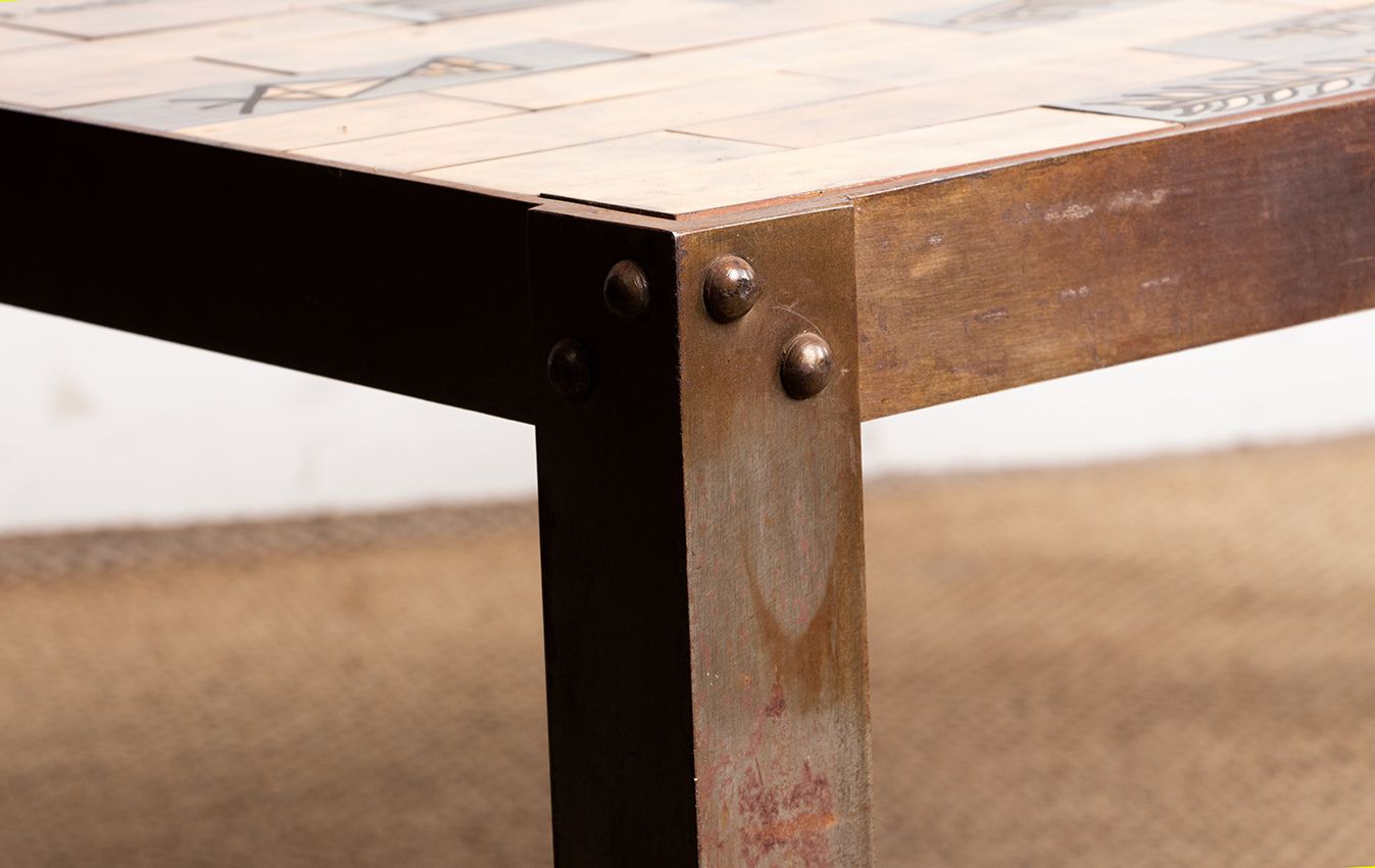 photo vinterior Table basse en céramique émaillée, pied en acier, par Jean Garbero, Vallauris, 1950
