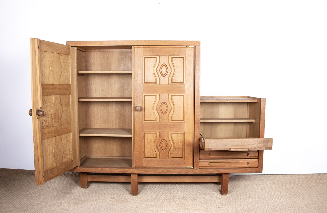 Mobilier Enfilade double en chêne massif et faïence Boleslaw Danikowski, par Guillerme et Chambron pour Votre Maison, 1960. photo