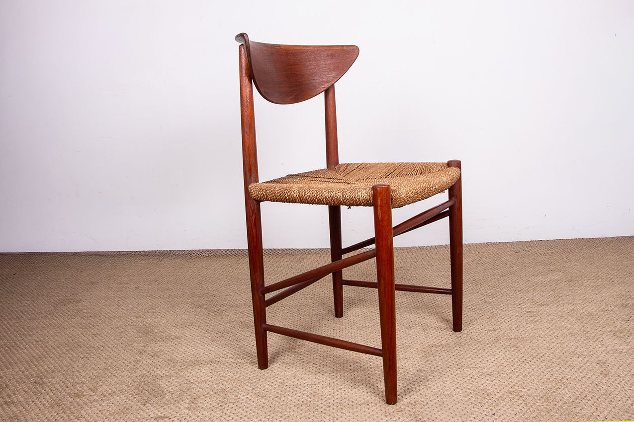 photo for sale Ensemble de 6 chaises danoises en teck et jonc de mer, modèle 316, par Peter Hvidt et Orla Mølgaard Nielsen pour Søborg Møbelfabrik.