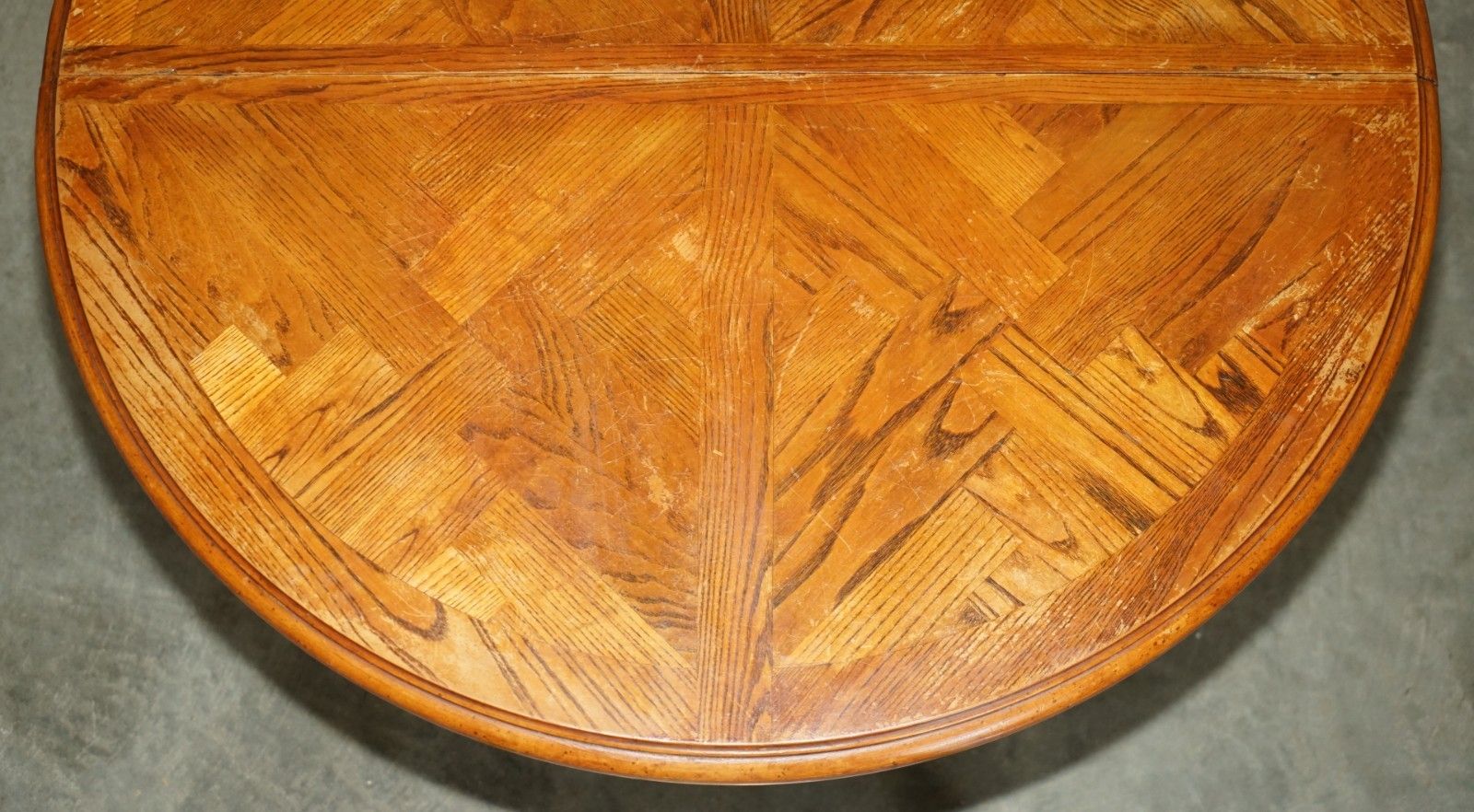 photo vinterior X4 Round Parquetry Topped English Oak And Hardwood Dining Or Occasional Tables