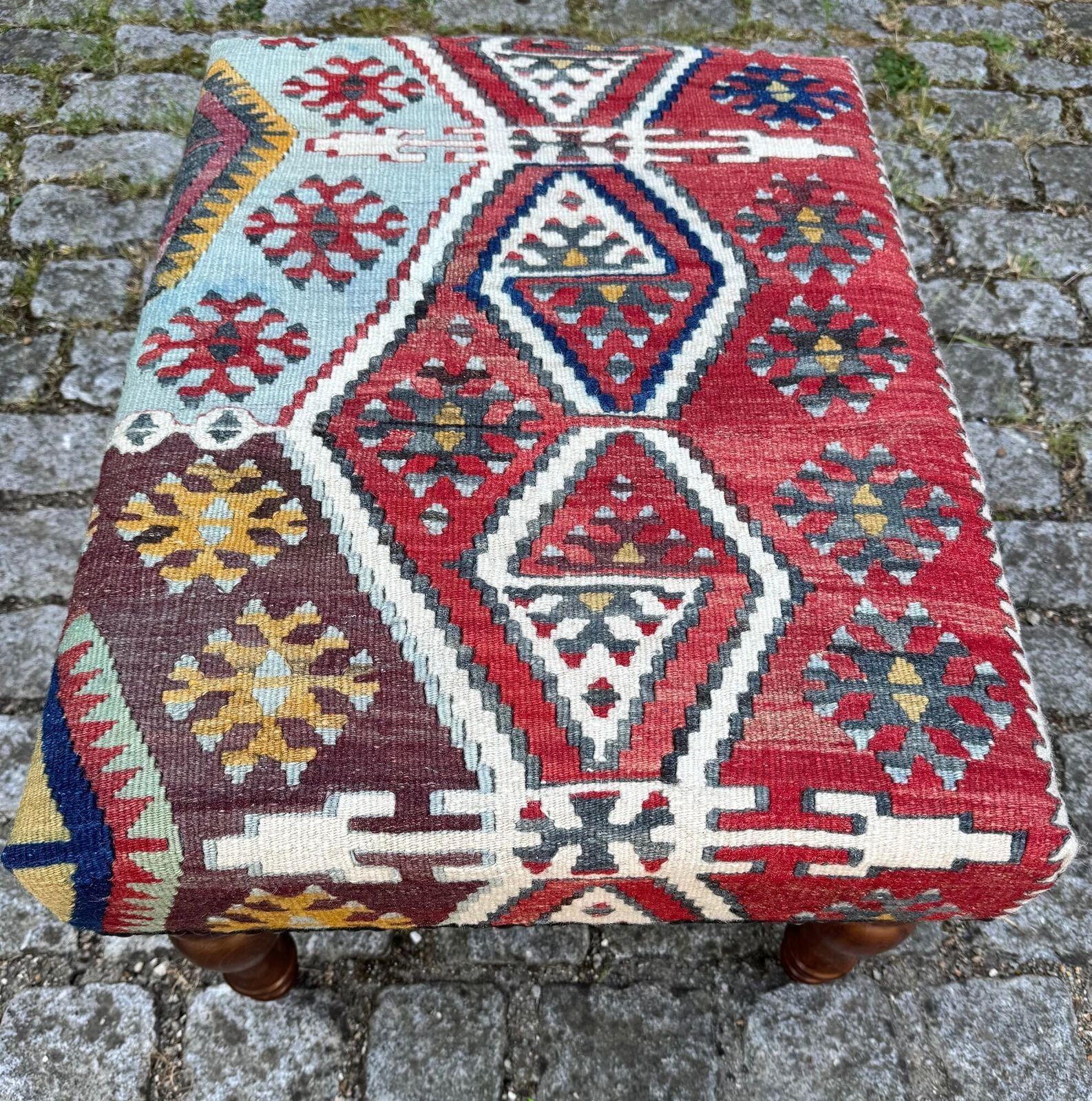 Kilim beklede kruk 0,63m x 0,48m x H0,39m photo Meubels