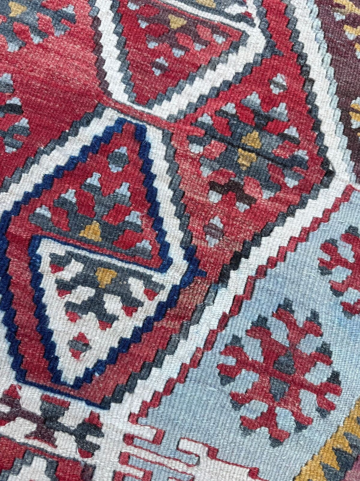 photo furniture Kilim beklede kruk 0,63m x 0,48m x H0,39m