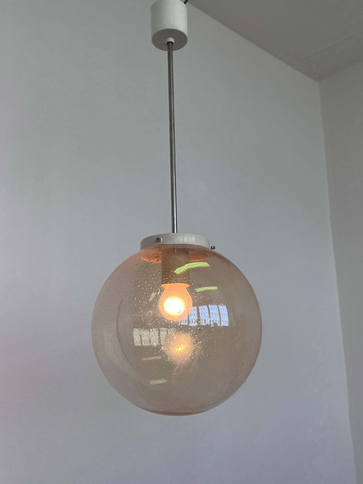 Suspension Mid-Century en verre artistique, Tchécoslovaquie, années 1970 photo furniture