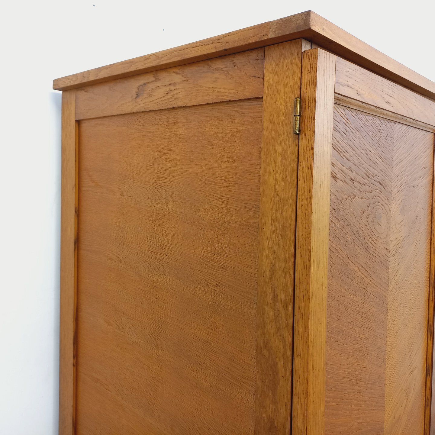 photo vinterior Oak Wardrobe With Two Doors 4, 1960s
