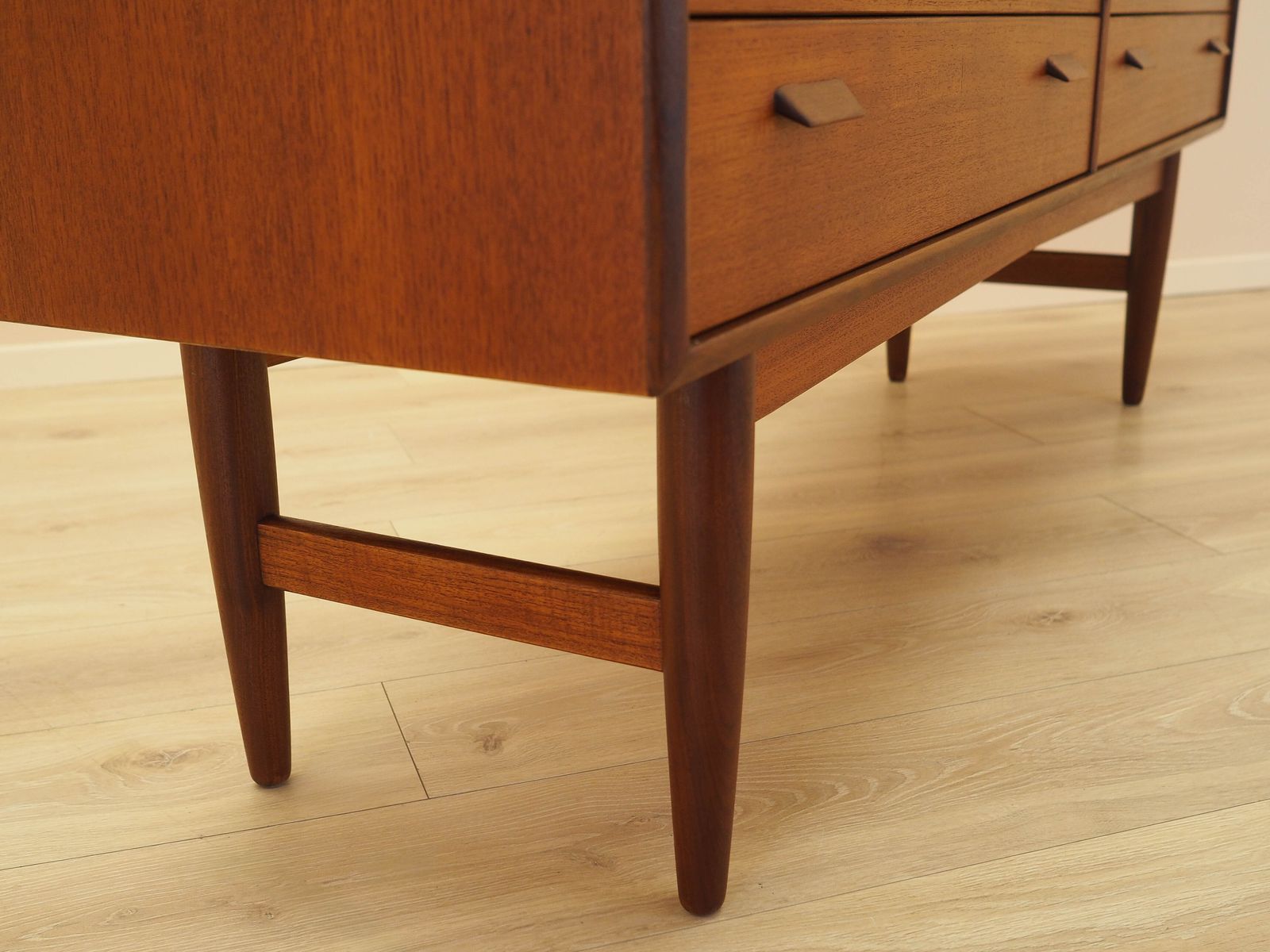 photo buy Teakhouten highboard, Deens design, jaren 1960, gemaakt in Denemarken