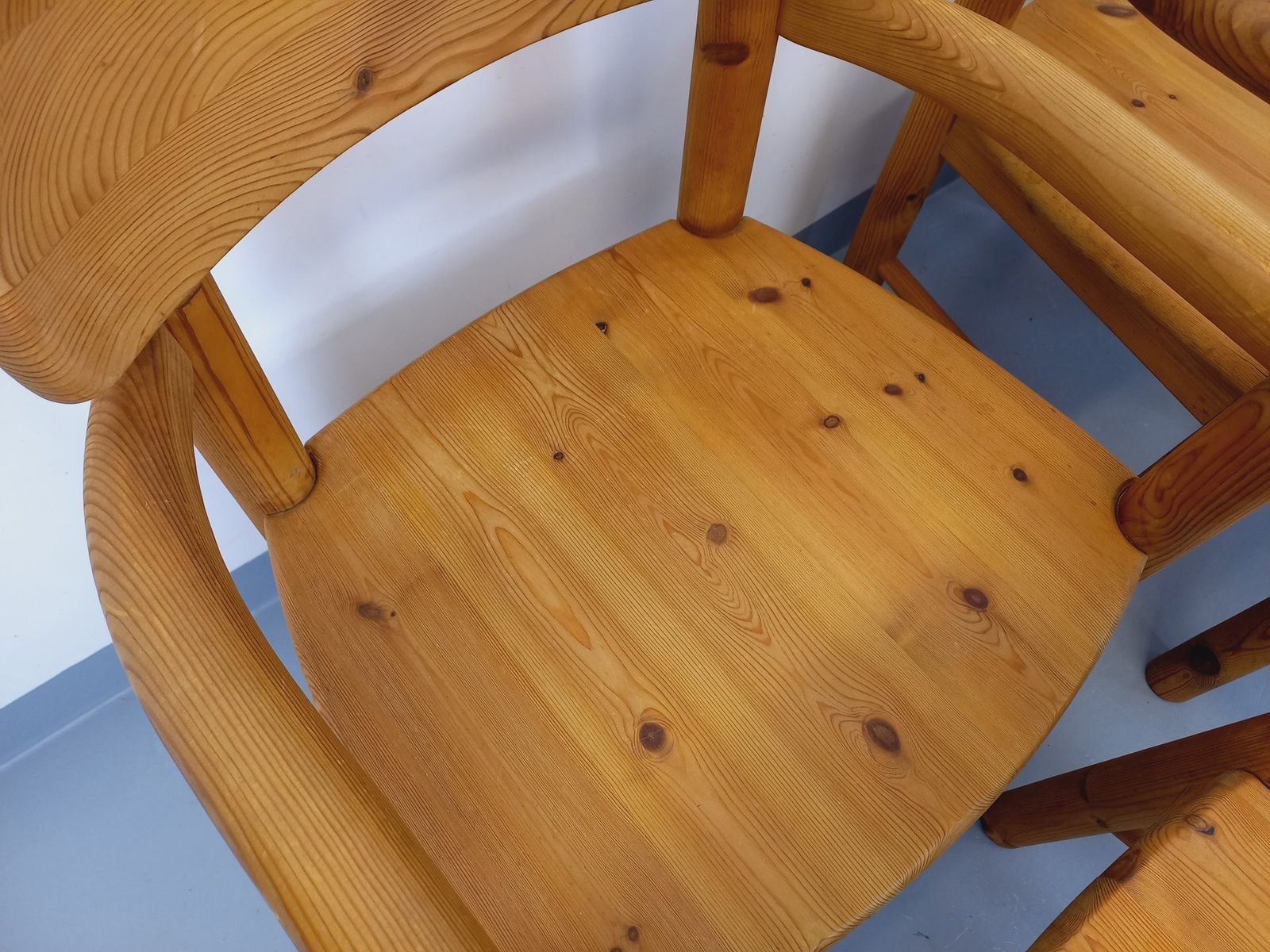 6 Rainer Daumiller Grenen Stoelen Met Armleuningen photo vinterior