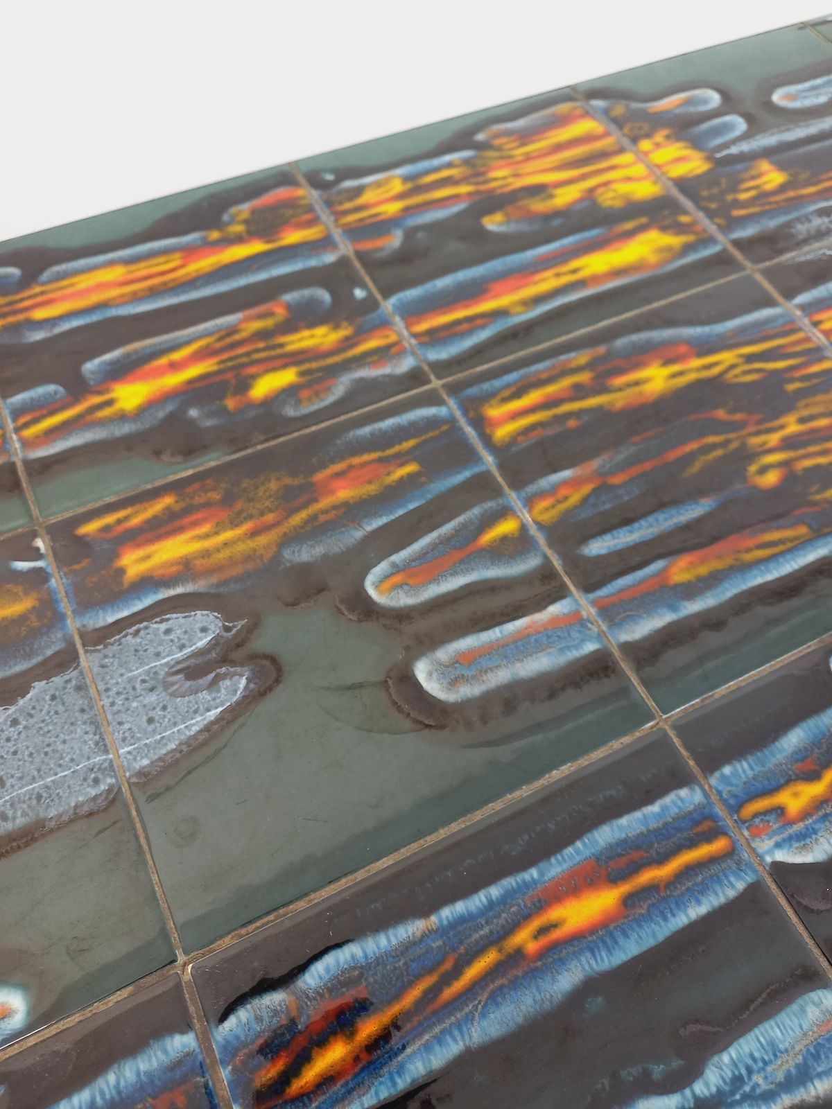 photo buy Salontafel in keramiek, verchroomd metaal en hout