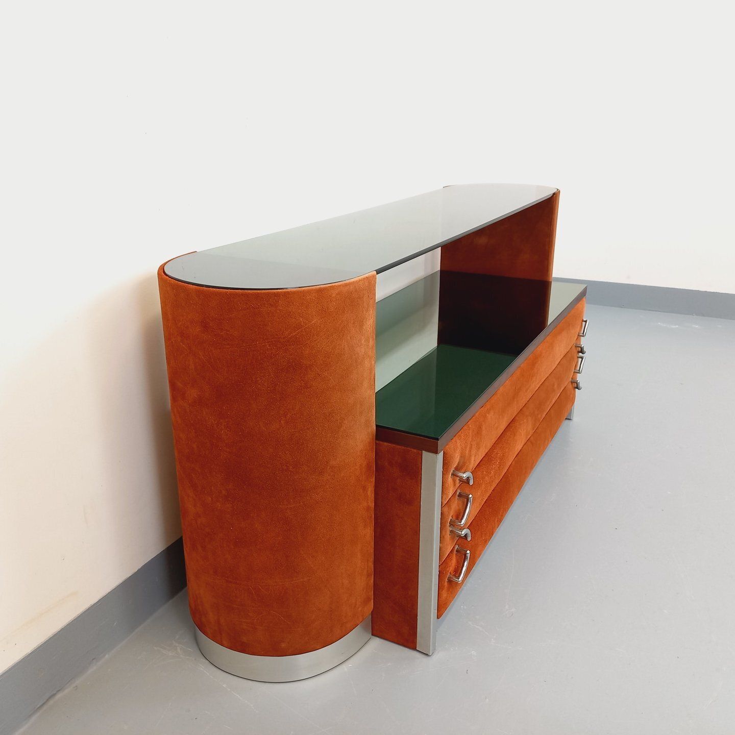 Space Age Kaptafel in Fluweel, Chroom en Gerookt Glas photo for sale