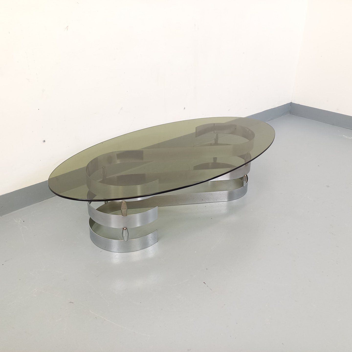 Space Age Ovale Salontafel in Gerookt Glas en Verchroomd Metaal
