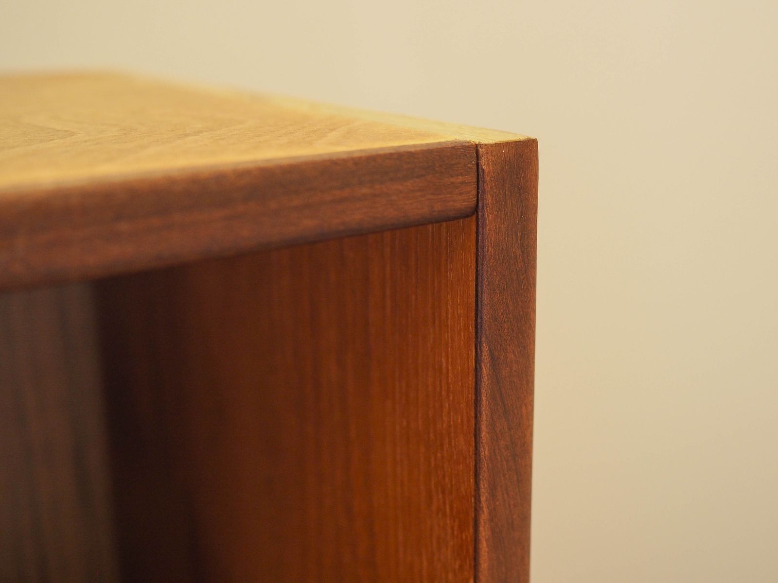 photo furniture Teakhouten boekenkast, Deens design, jaren 1970, gemaakt in Denemarken