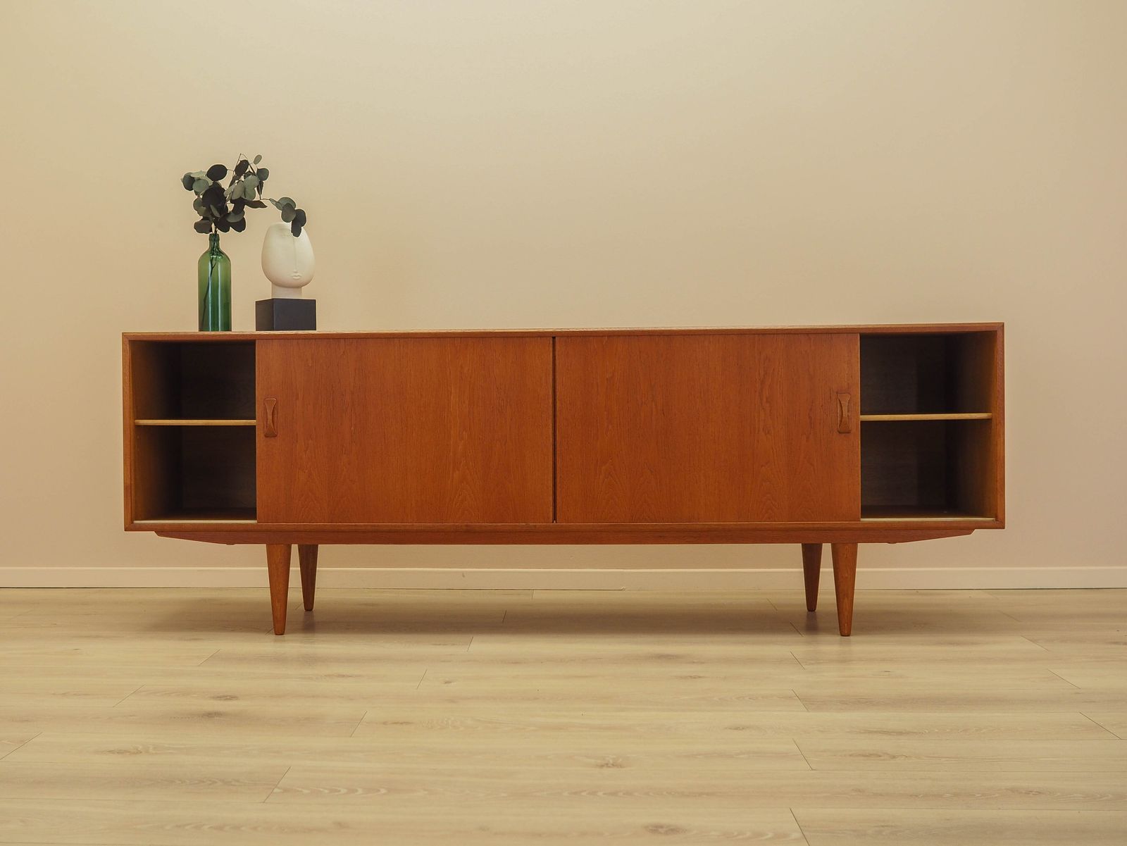 Buffet scandinave en frêne, design danois, années 1960, fabricant : Clausen & Søn photo for sale