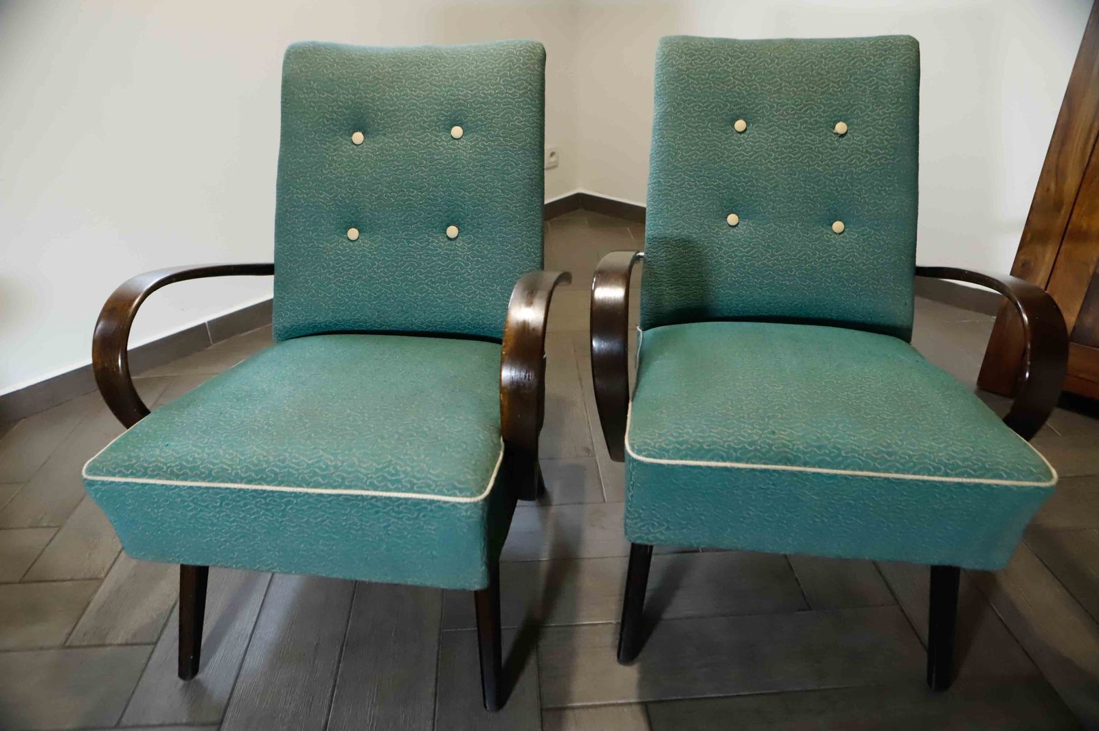 Set van 2 TON lounge fauteuils van Jaroslav Šmídek photo for sale