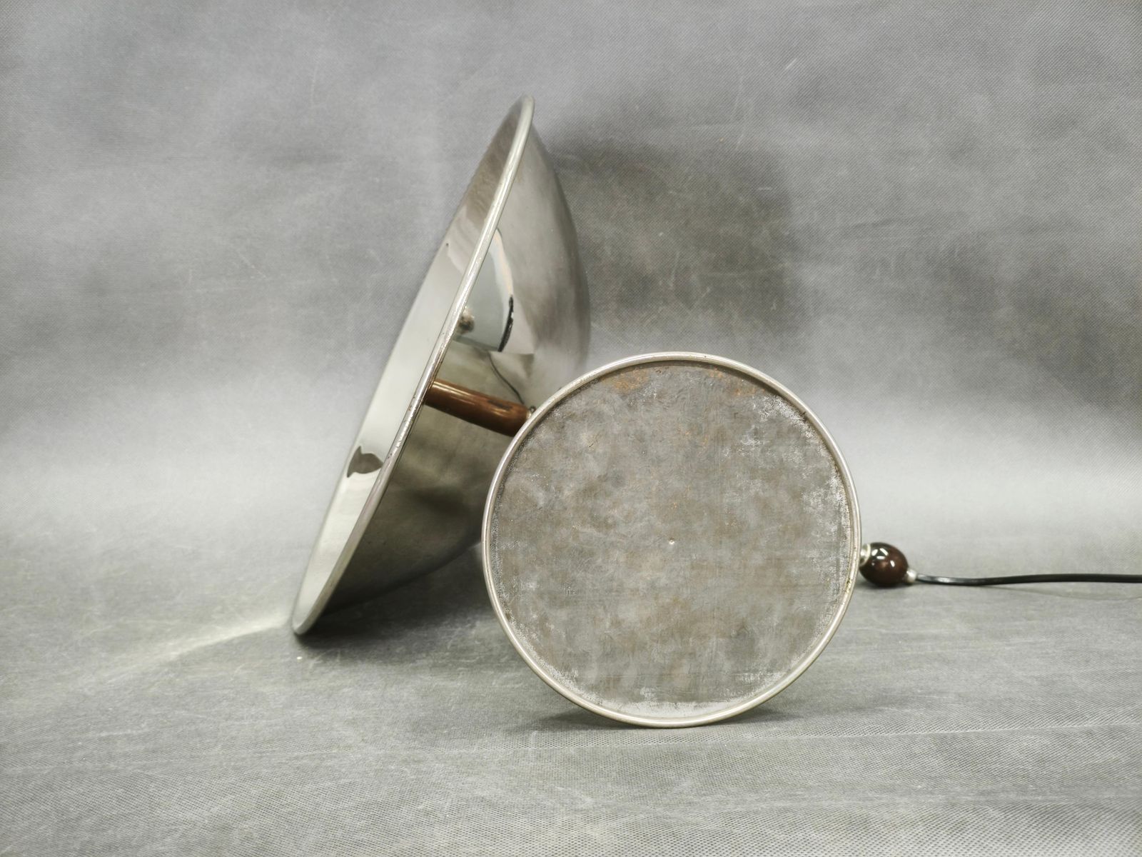 Bauhaus chromen tafellamp met beuken handgreep, Tsjecho-Slowakije, jaren 1930 photo buy