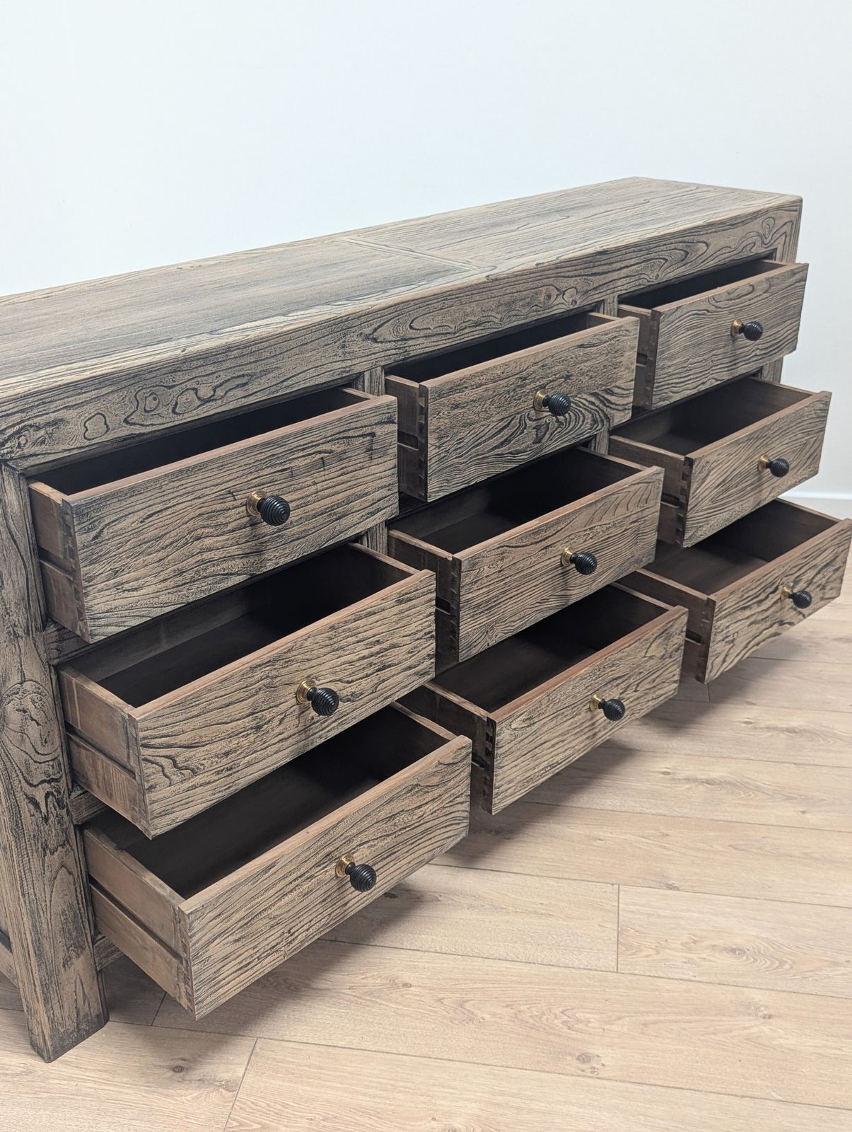 photo vinterior Commode rustique en bois récupéré, 9 tiroirs, livraison disponible, 0353