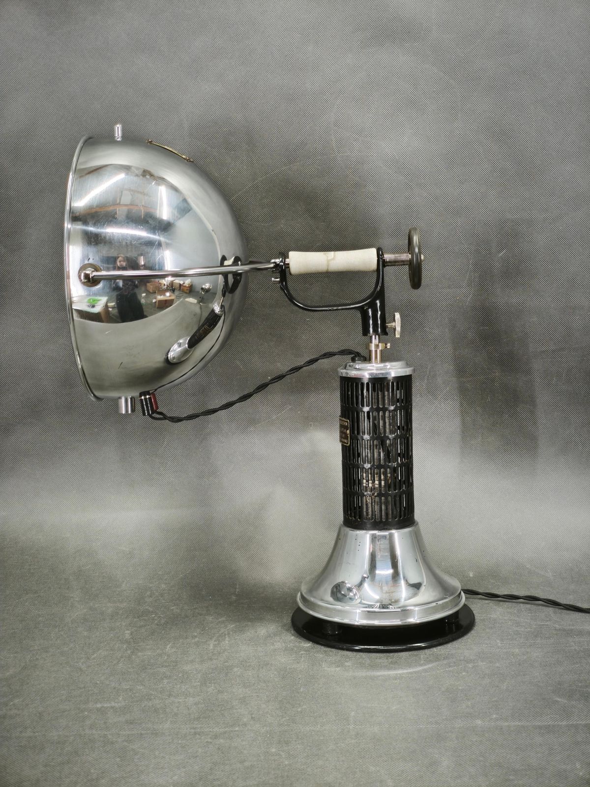 Lampe de table Bauhaus Hanau Quartz en chrome, réglable, Allemagne, années 1930 photo furniture