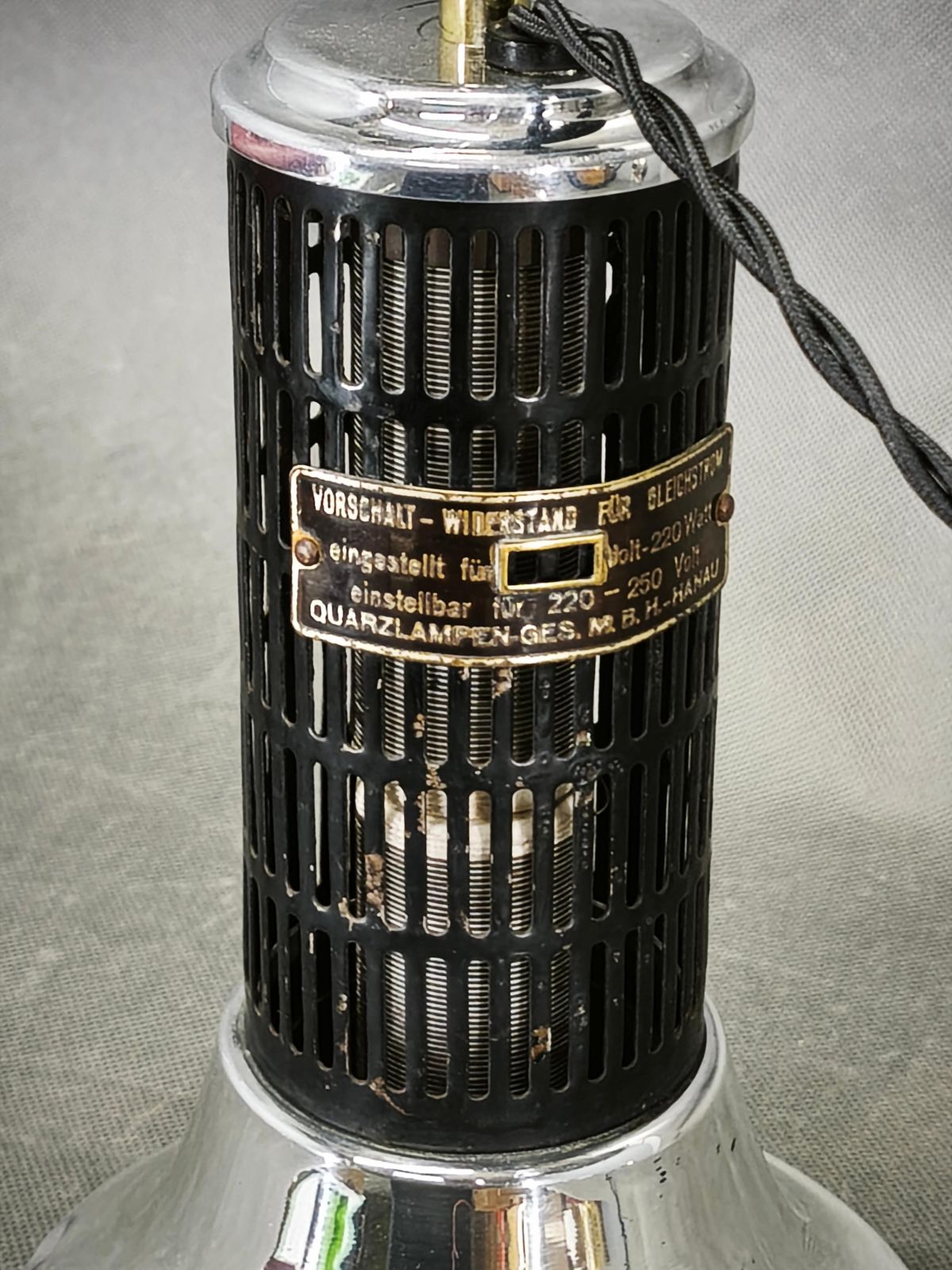photo for sale Bauhaus Hanau Quartz Chrome Verstelbare Tafellamp uit de jaren 1930, Duitsland