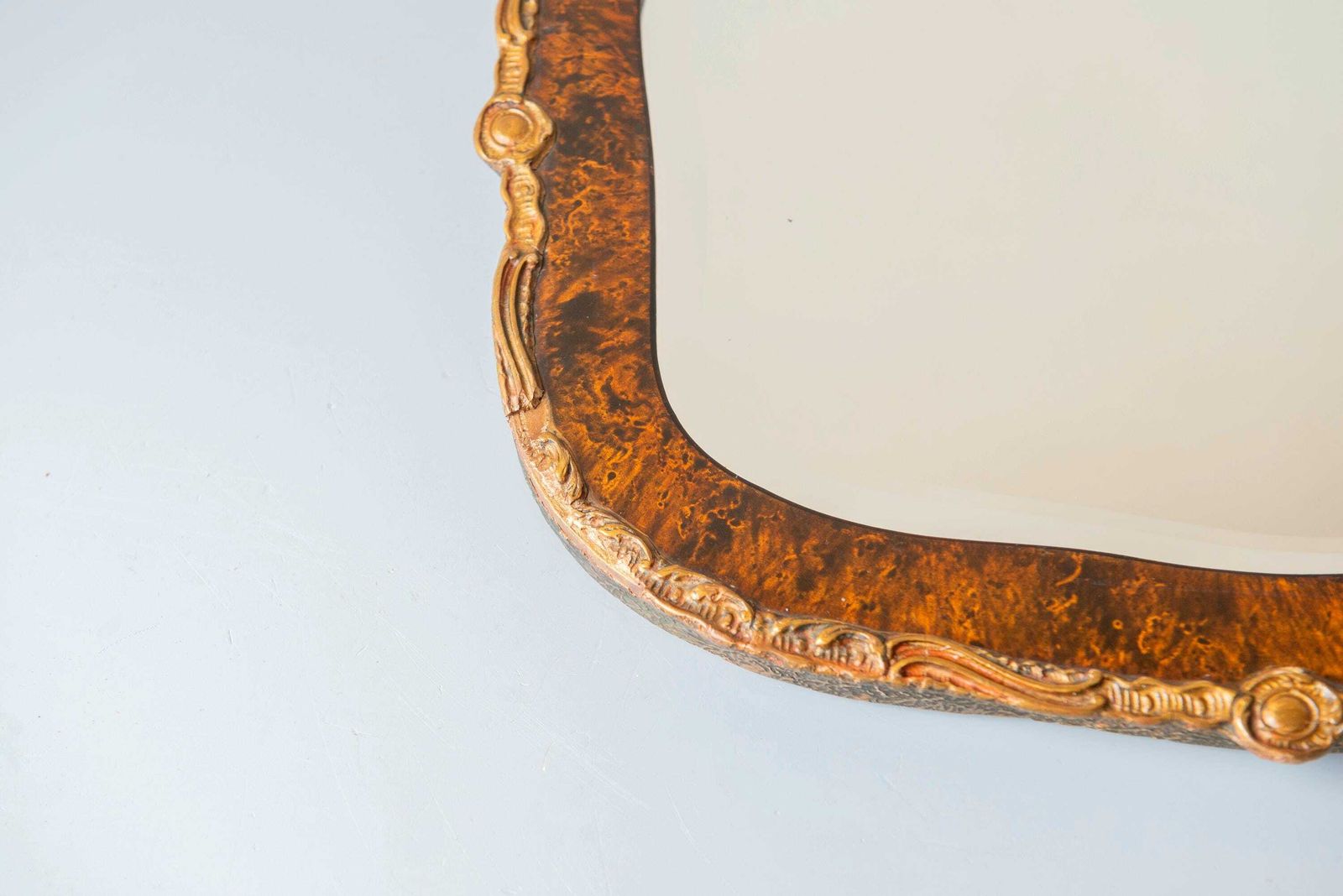 Vintage Wandspiegel met Imitatie Schildpadpatroon | Franse Louis XV Stijl | Geslepen Glas | Hollywood Regency photo furniture