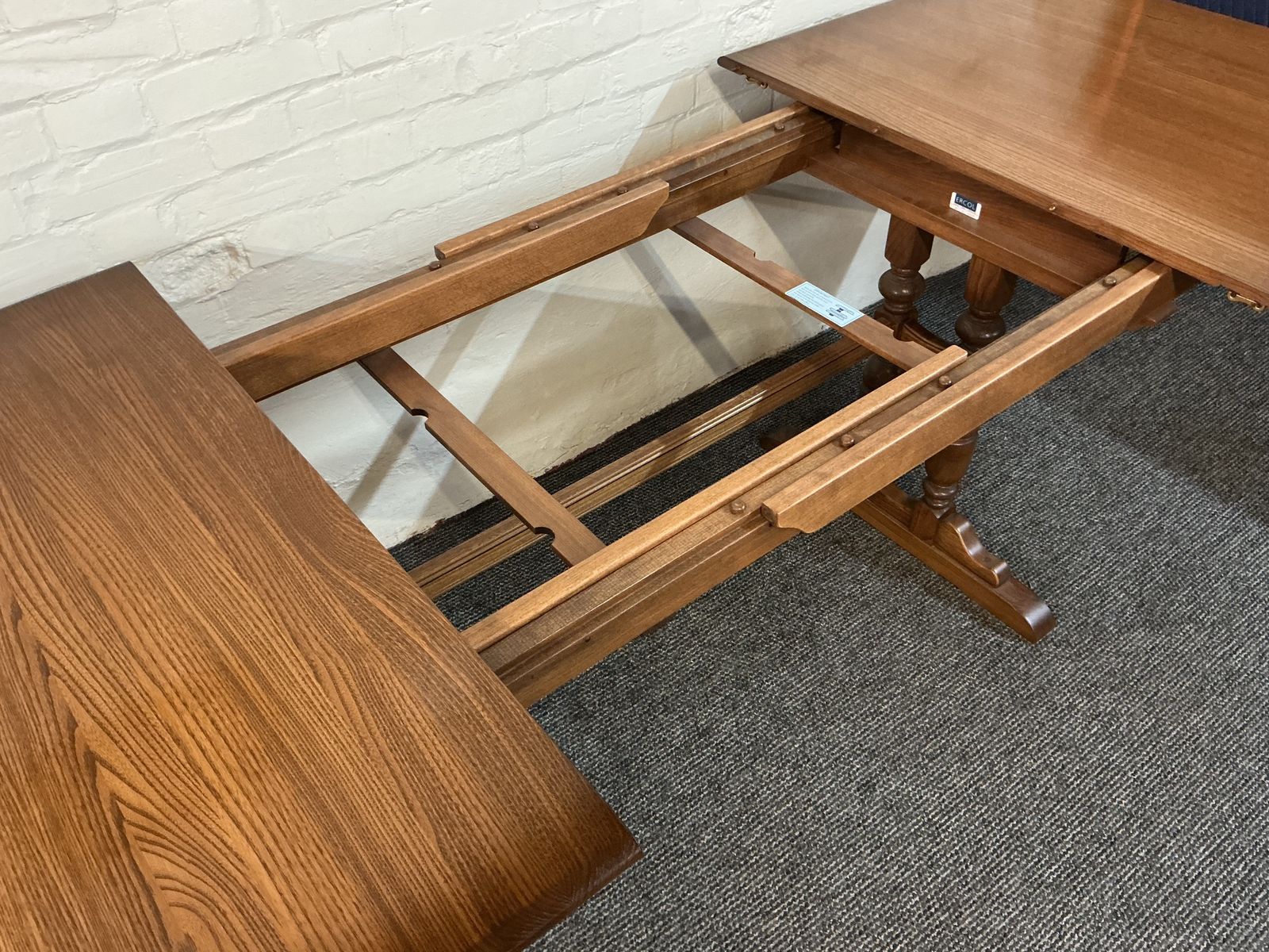 800.0 Ercol Grand Dorchester Extending Dining Table. photo
