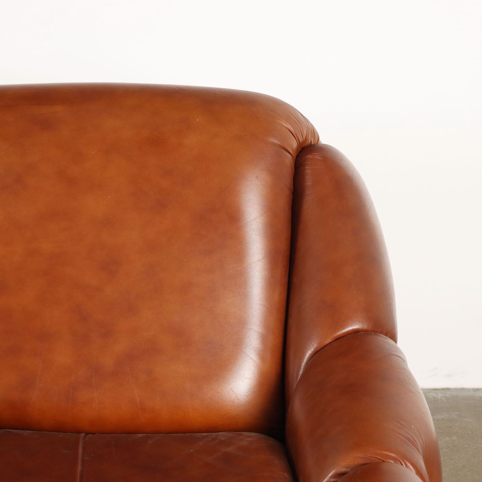 Fauteuils vintage années 1970 en simili-cuir et mousse, Italie photo 1080.0